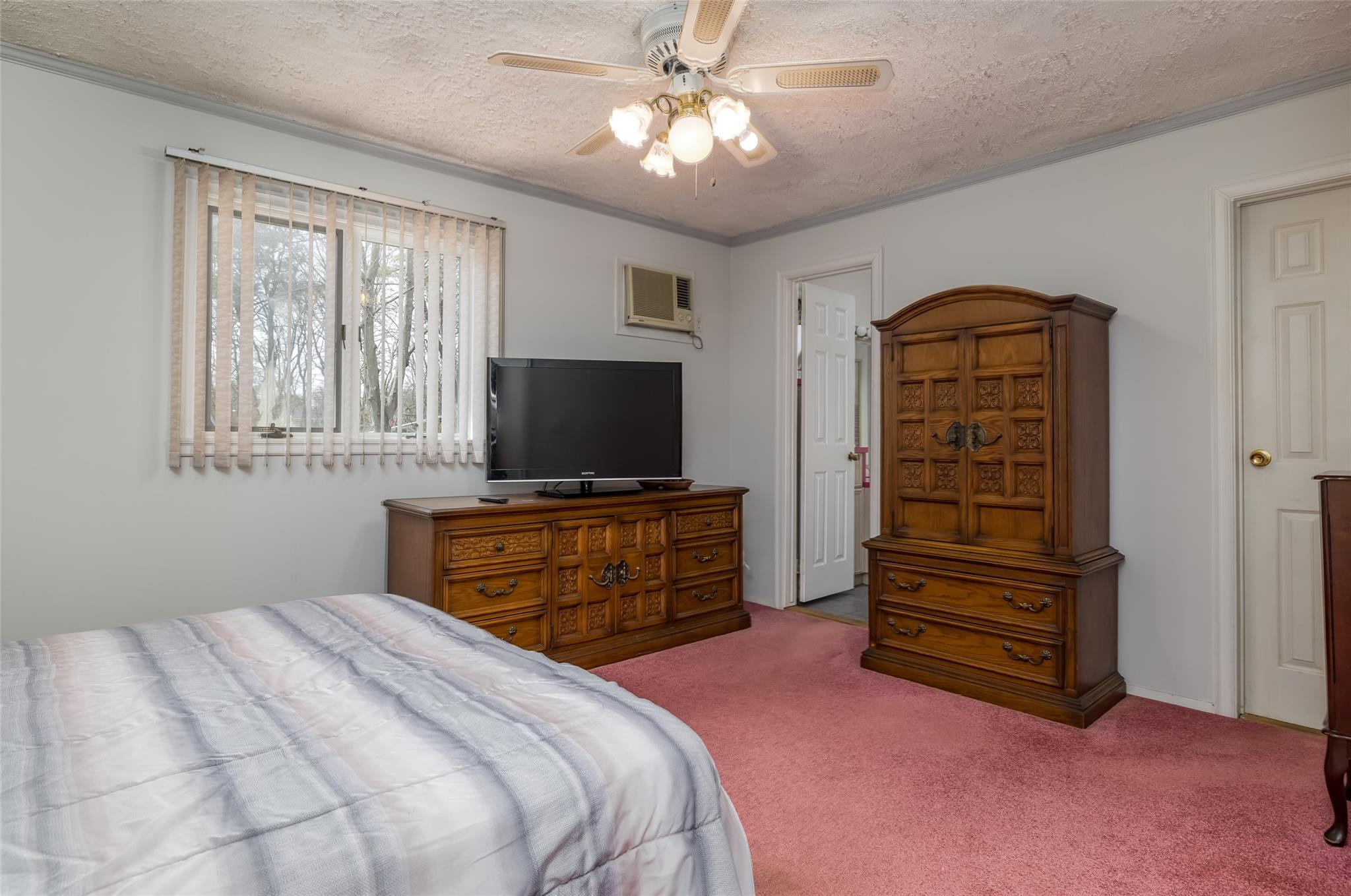 Single Family Grand  Suffolk County, NY 11717, MLS-846002-15