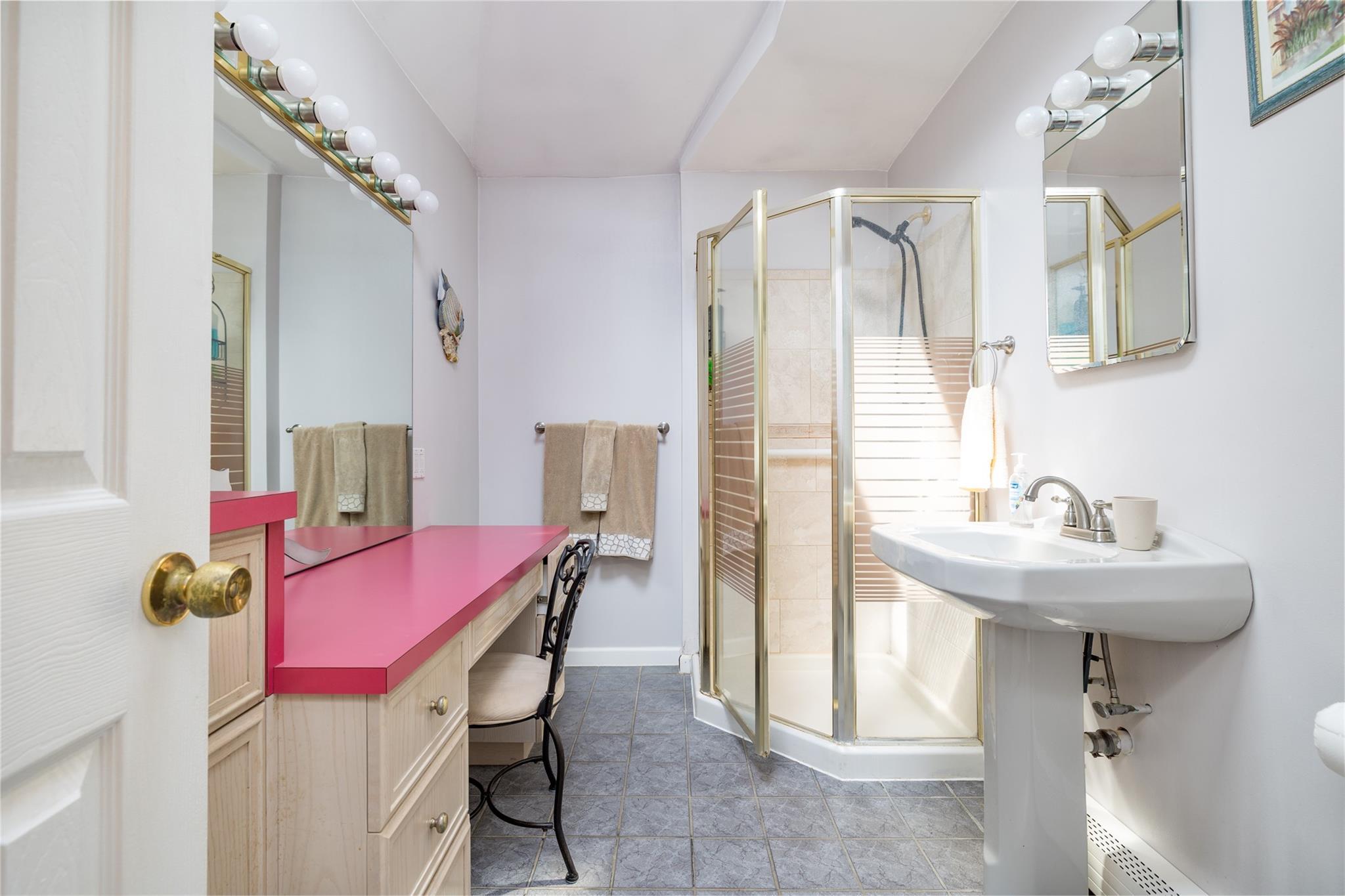 Single Family Grand  Suffolk County, NY 11717, MLS-846002-16