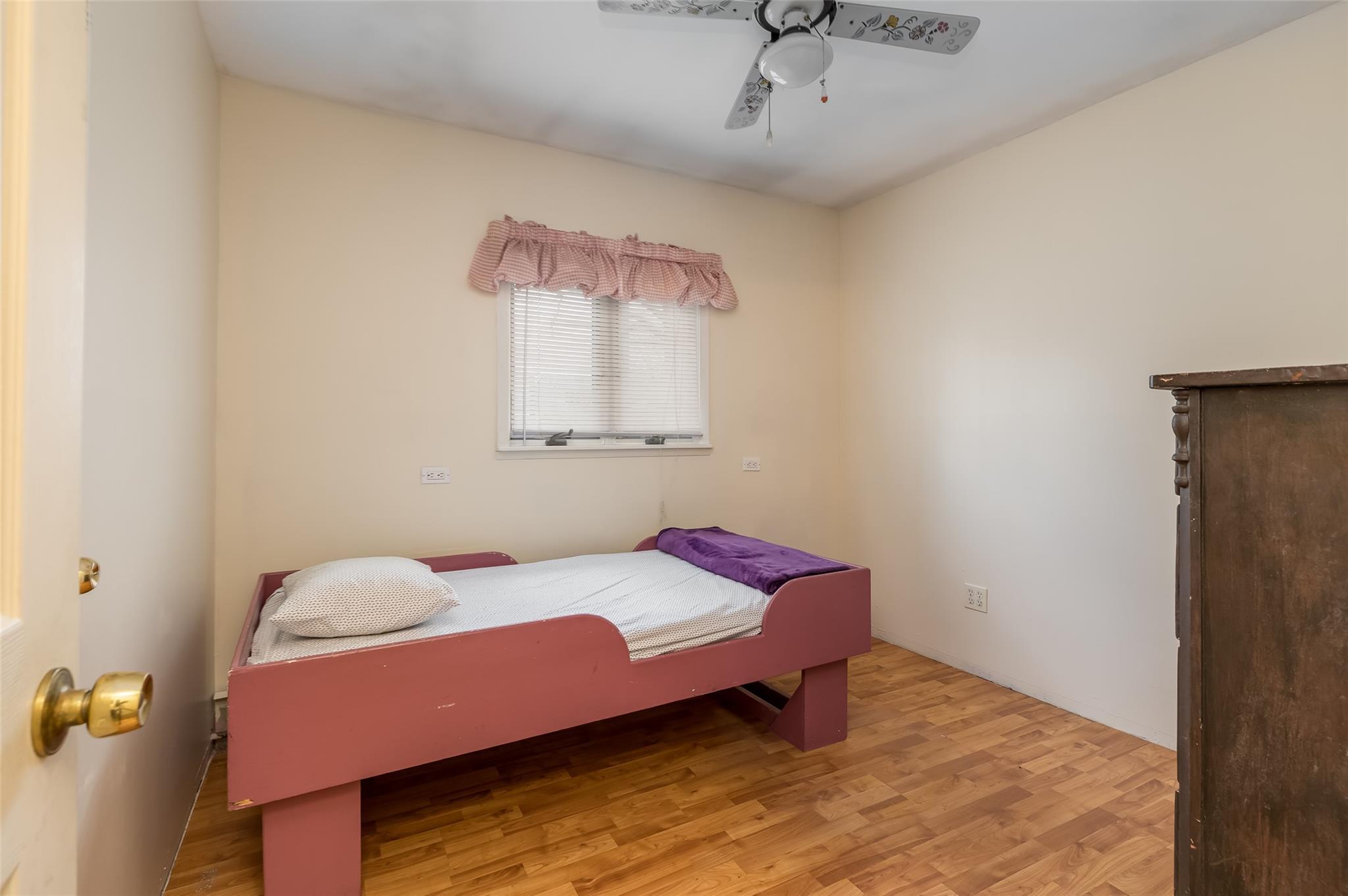Single Family Grand  Suffolk County, NY 11717, MLS-846002-18