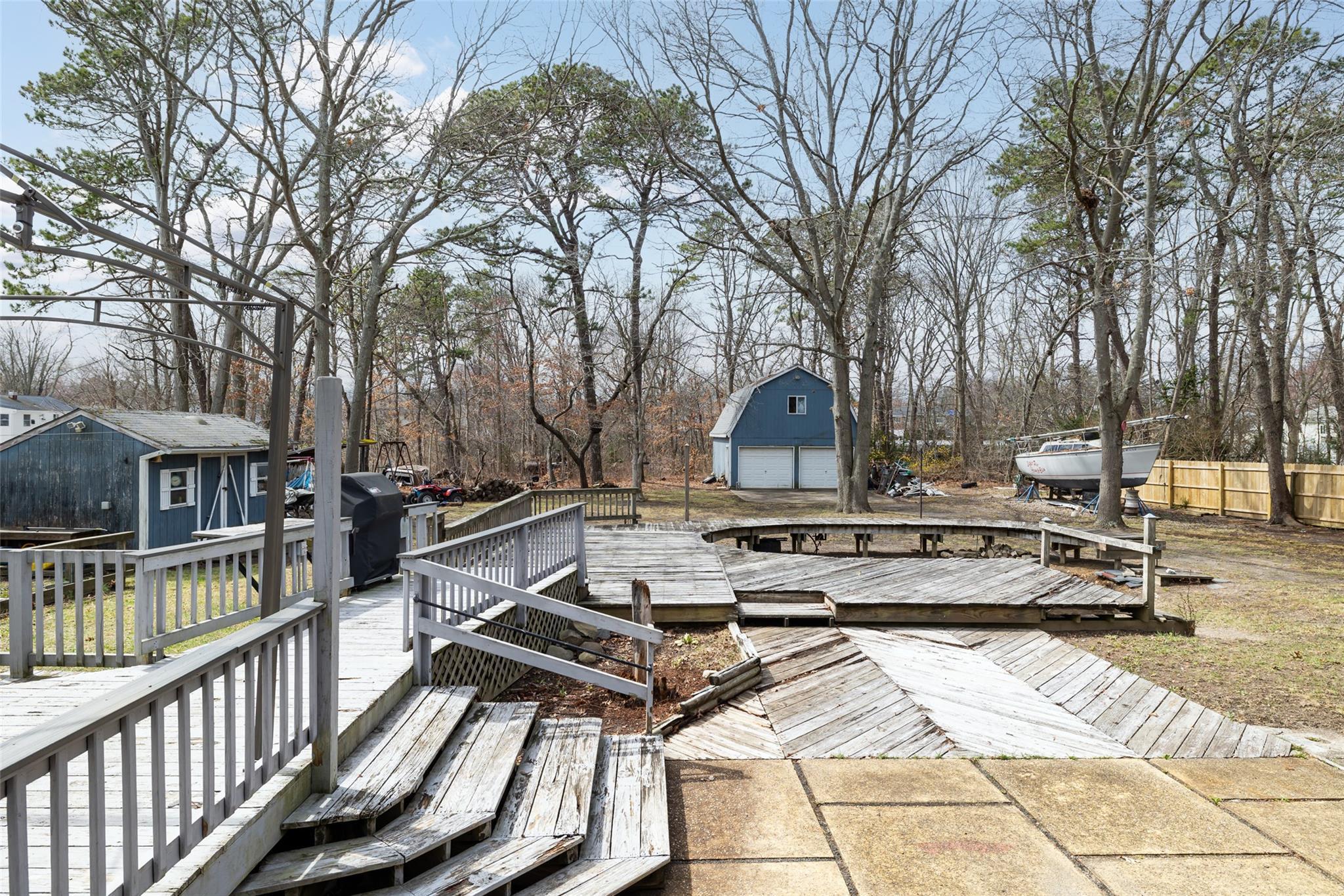 Single Family Grand  Suffolk County, NY 11717, MLS-846002-25