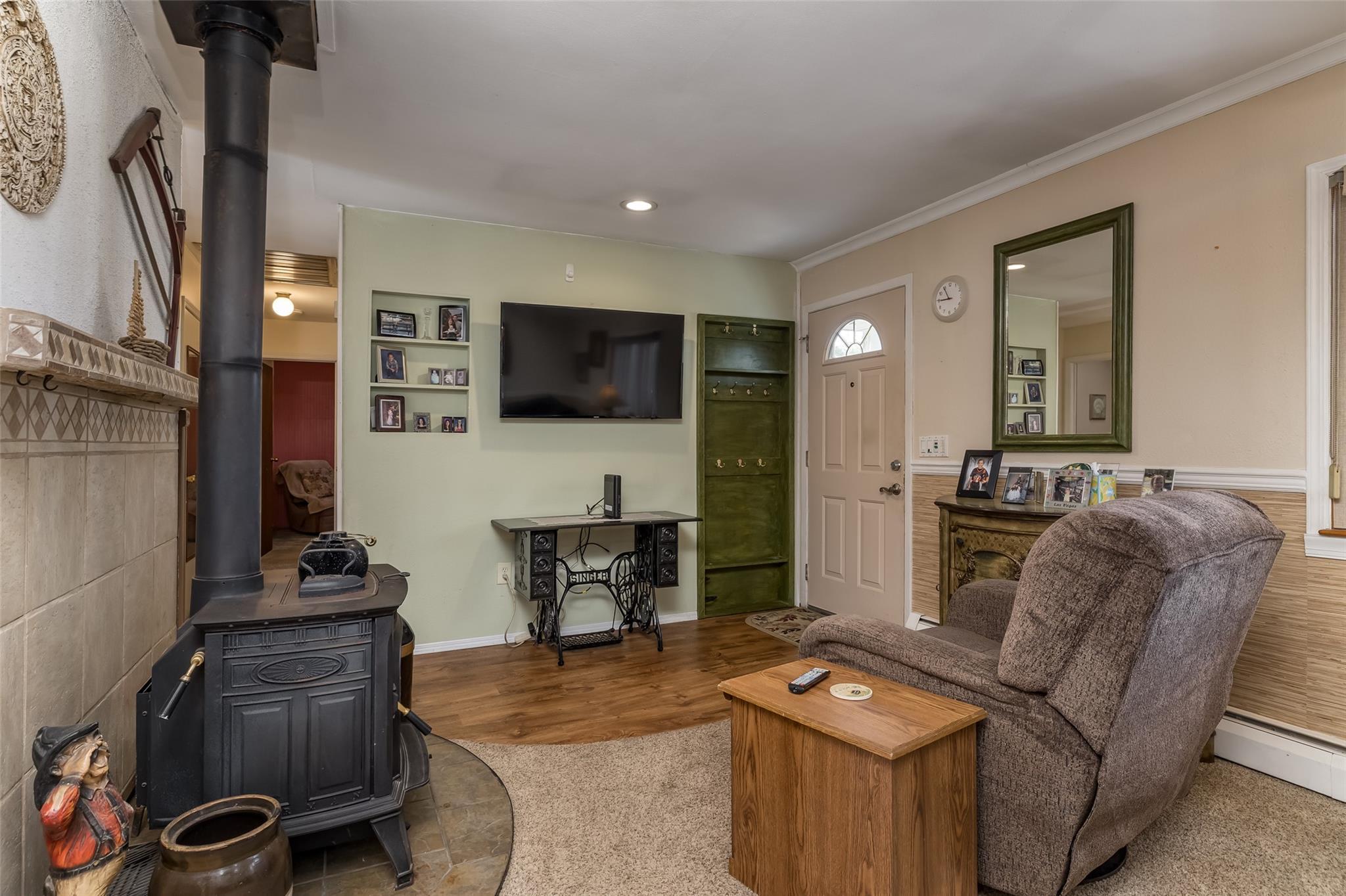 Single Family Grand  Suffolk County, NY 11717, MLS-846002-8