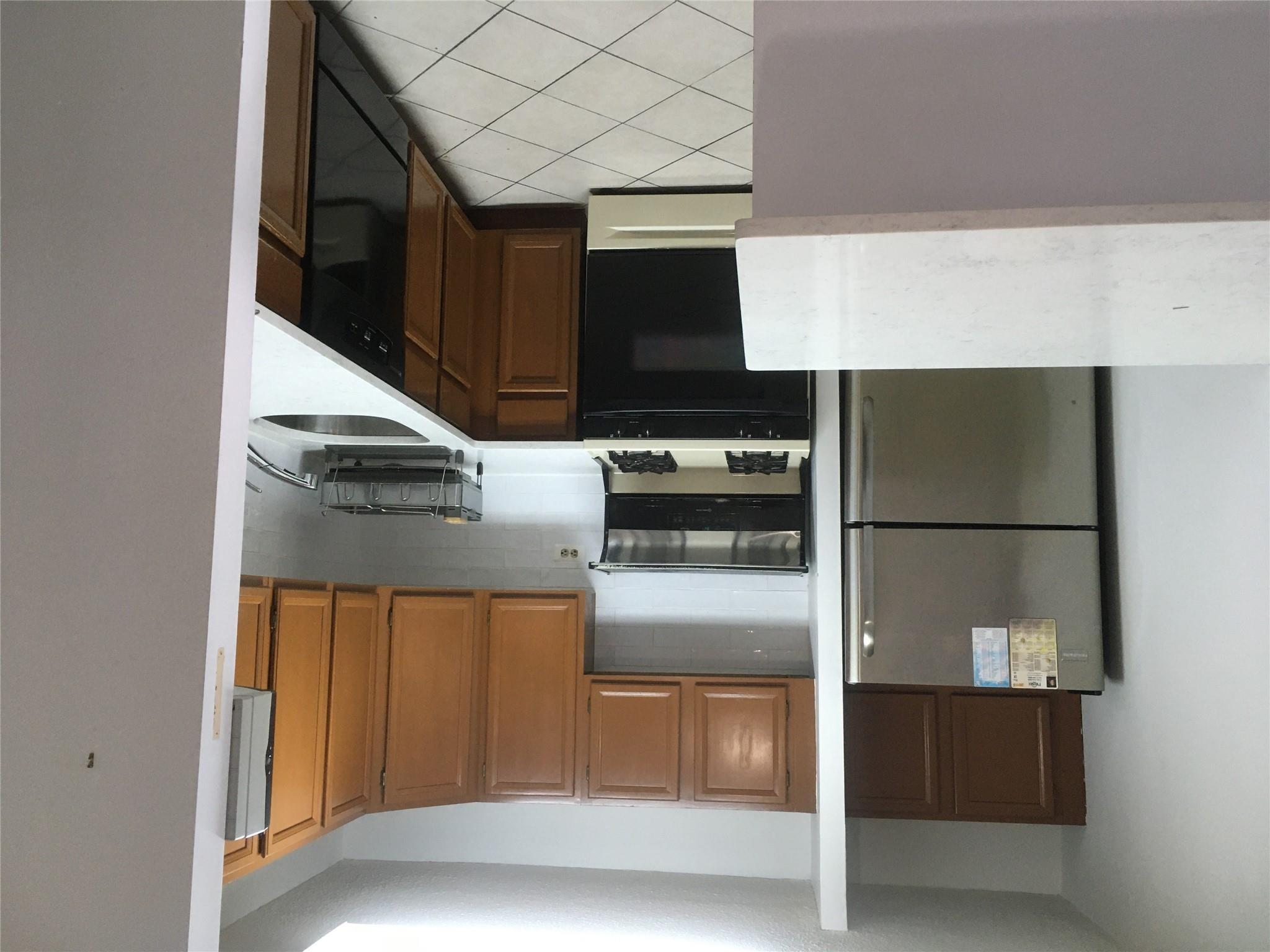 Apartment Bay Club Drive  Queens, NY 11360, MLS-846010-3