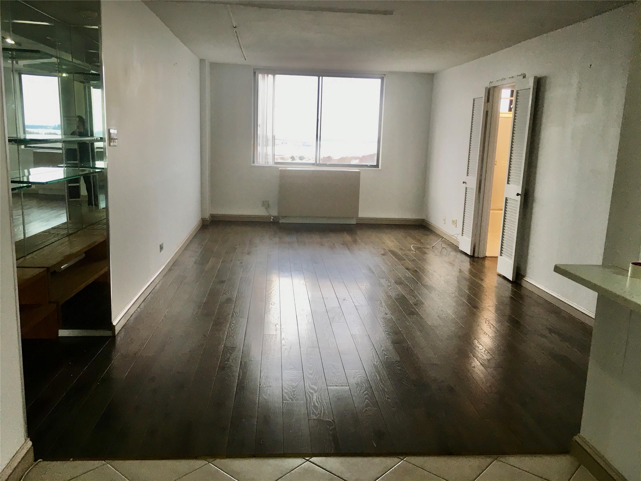 Apartment Bay Club Drive  Queens, NY 11360, MLS-846010-4