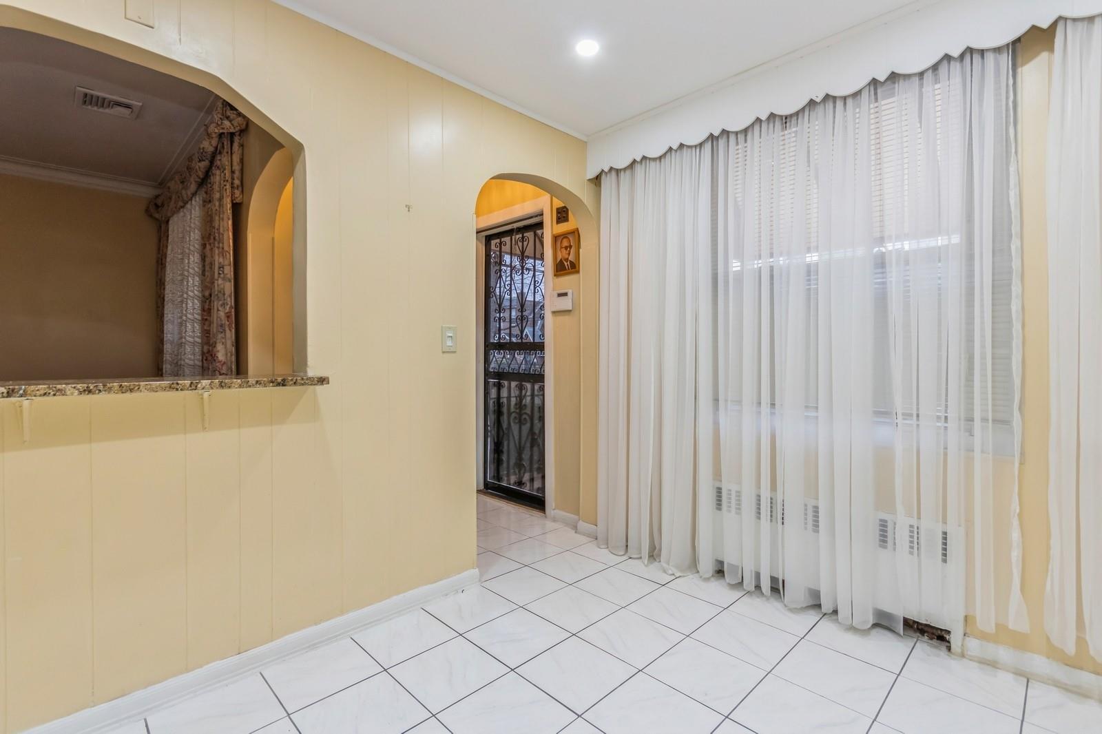 Single Family Grace  Bronx, NY 10466, MLS-846039-11