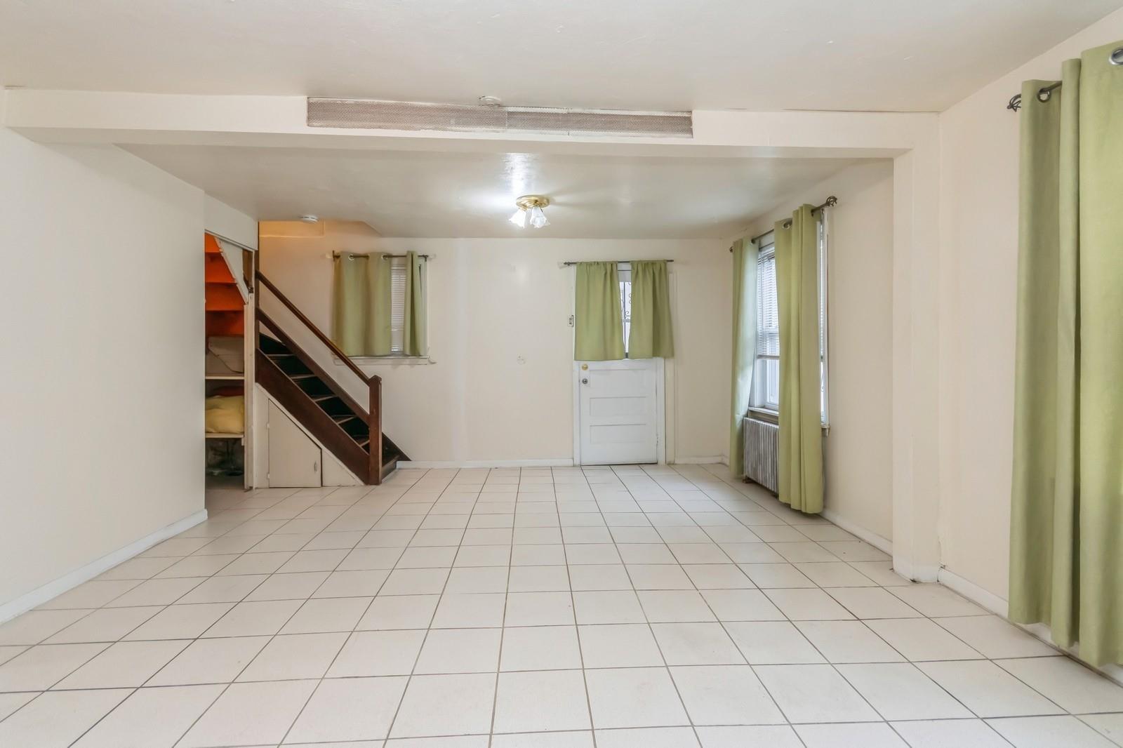 Single Family Grace  Bronx, NY 10466, MLS-846039-23
