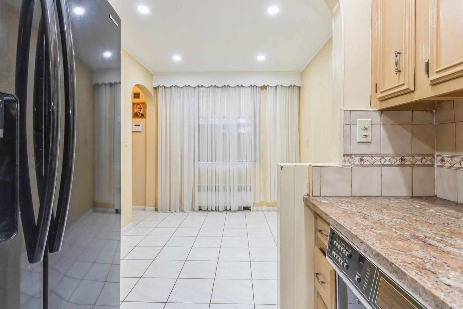 Single Family Grace  Bronx, NY 10466, MLS-846039-8