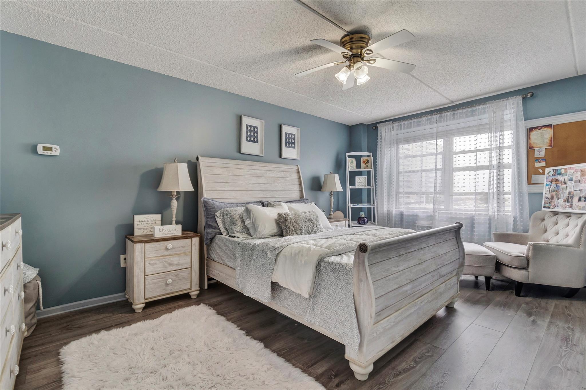 Condo Rockaway Beach  Queens, NY 11693, MLS-846117-10