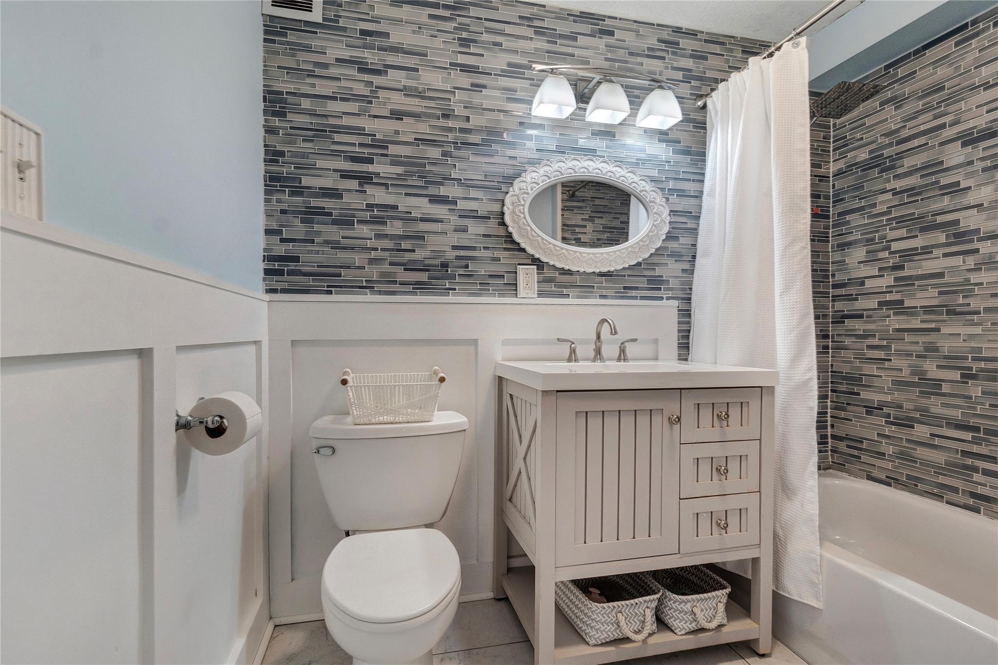 Condo Rockaway Beach  Queens, NY 11693, MLS-846117-18