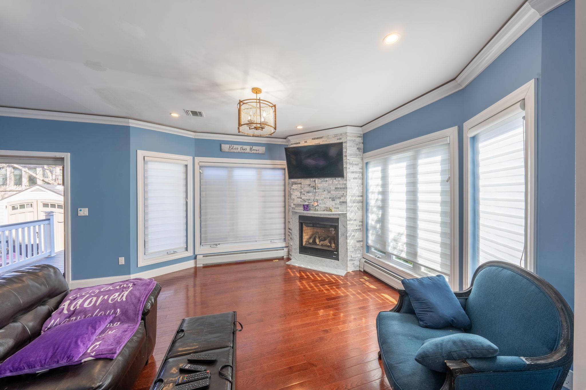 Single Family Collfield  Staten Island, NY 10302, MLS-846133-9