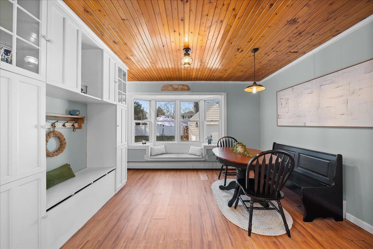 Single Family Seafield  Suffolk County, NY 11706, MLS-846209-18