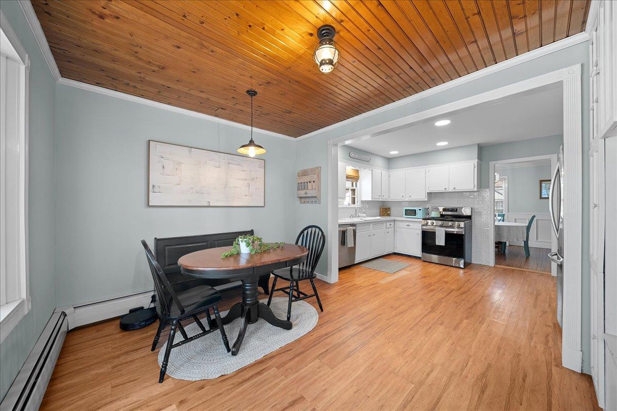Single Family Seafield  Suffolk County, NY 11706, MLS-846209-20