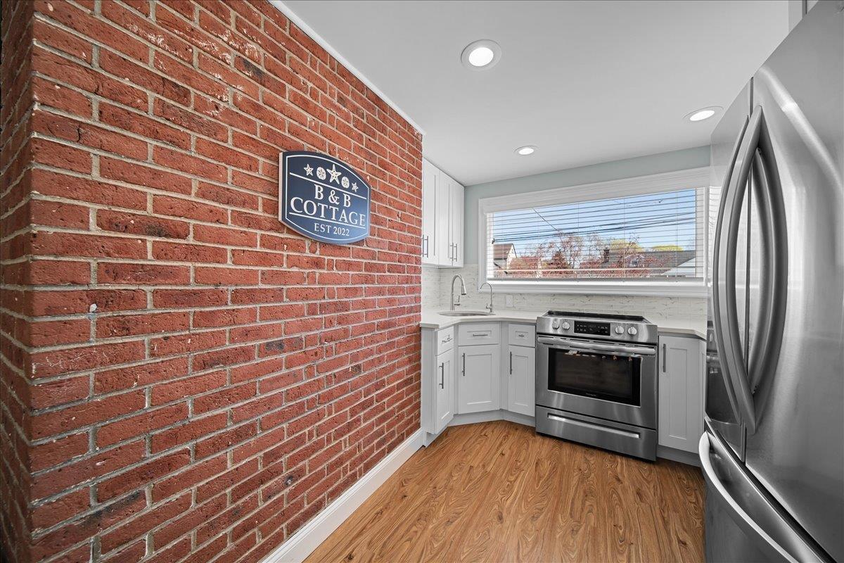 Single Family Seafield  Suffolk County, NY 11706, MLS-846209-25