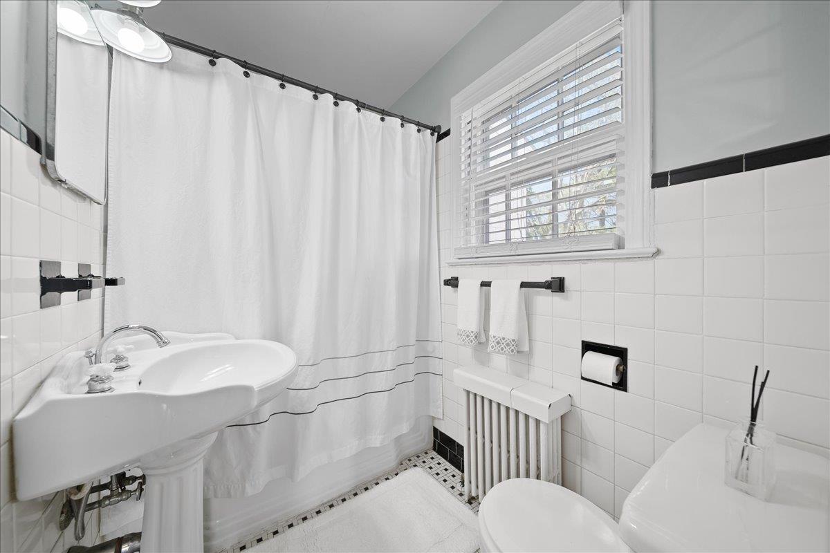 Single Family Seafield  Suffolk County, NY 11706, MLS-846209-34