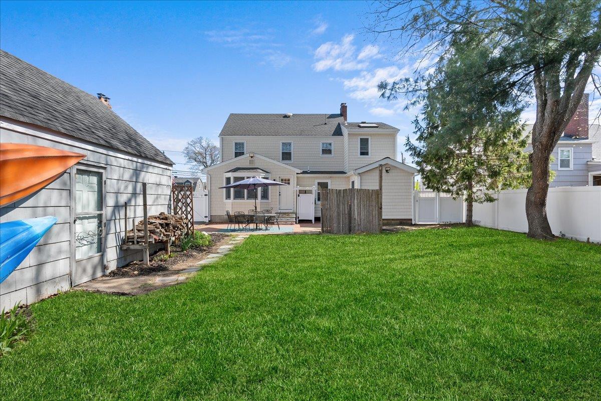Single Family Seafield  Suffolk County, NY 11706, MLS-846209-36
