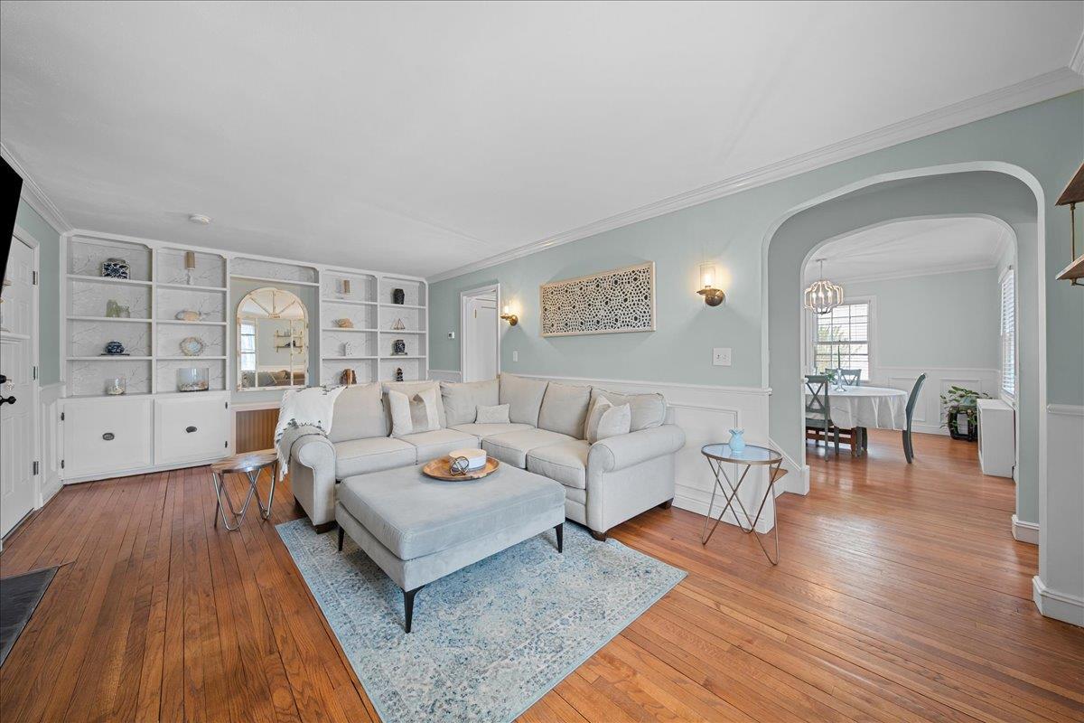 Single Family Seafield  Suffolk County, NY 11706, MLS-846209-4