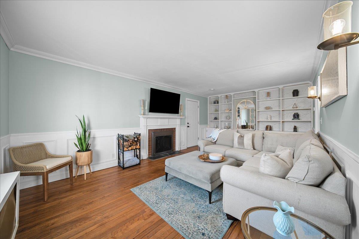 Single Family Seafield  Suffolk County, NY 11706, MLS-846209-6