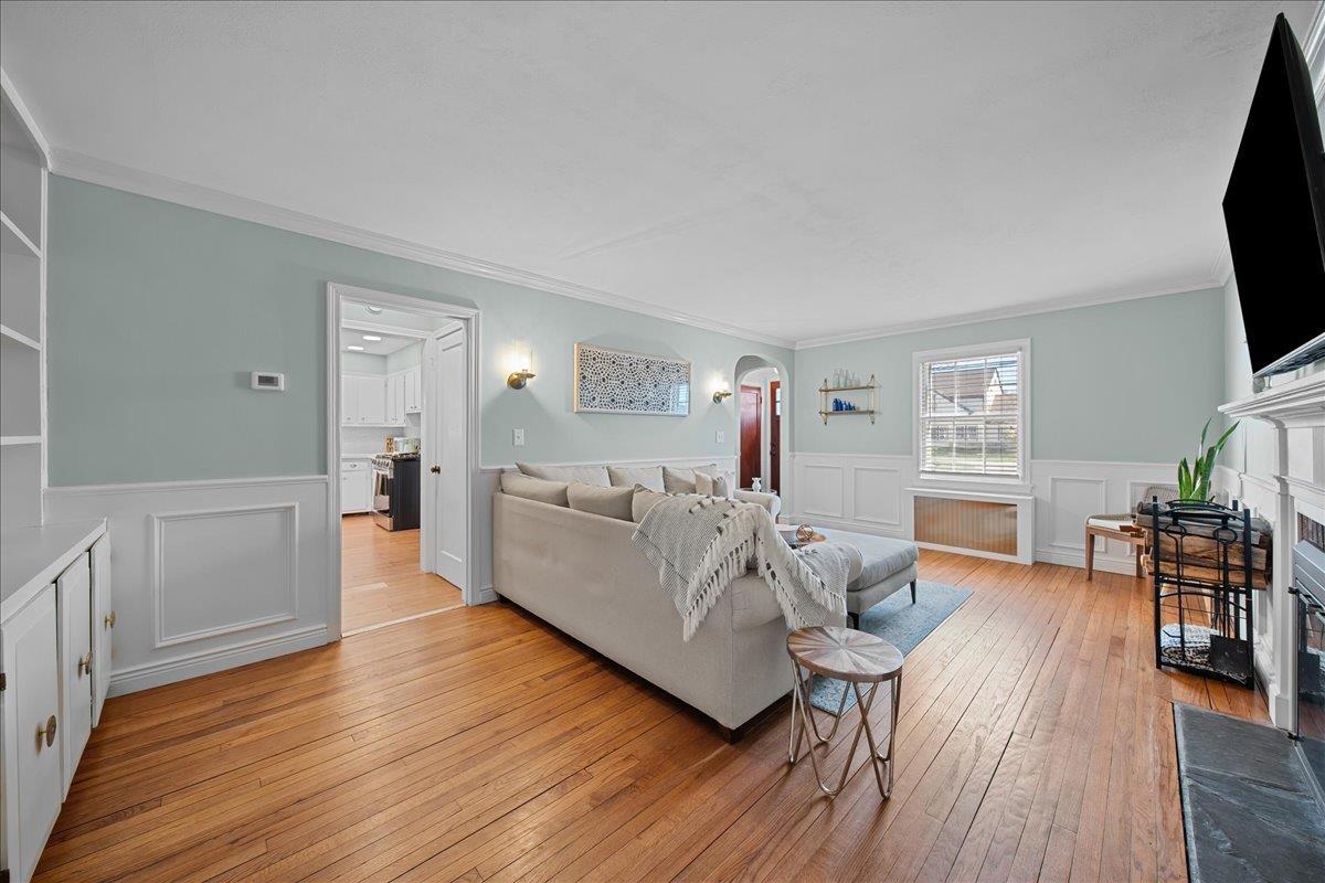 Single Family Seafield  Suffolk County, NY 11706, MLS-846209-8