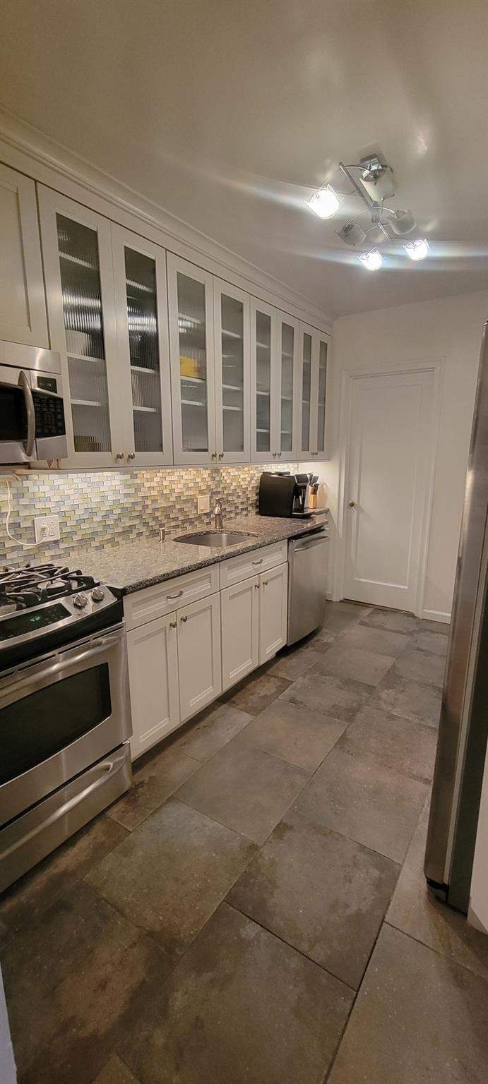 Apartment 76th  Queens, NY 11375, MLS-846262-14