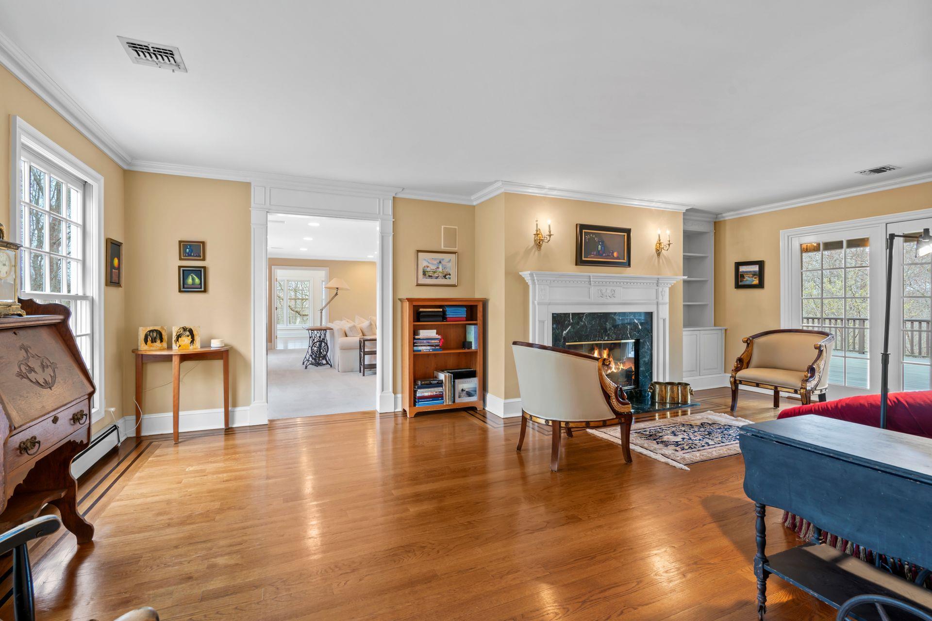 Single Family Oakwood  Suffolk County, NY 11743, MLS-846285-12