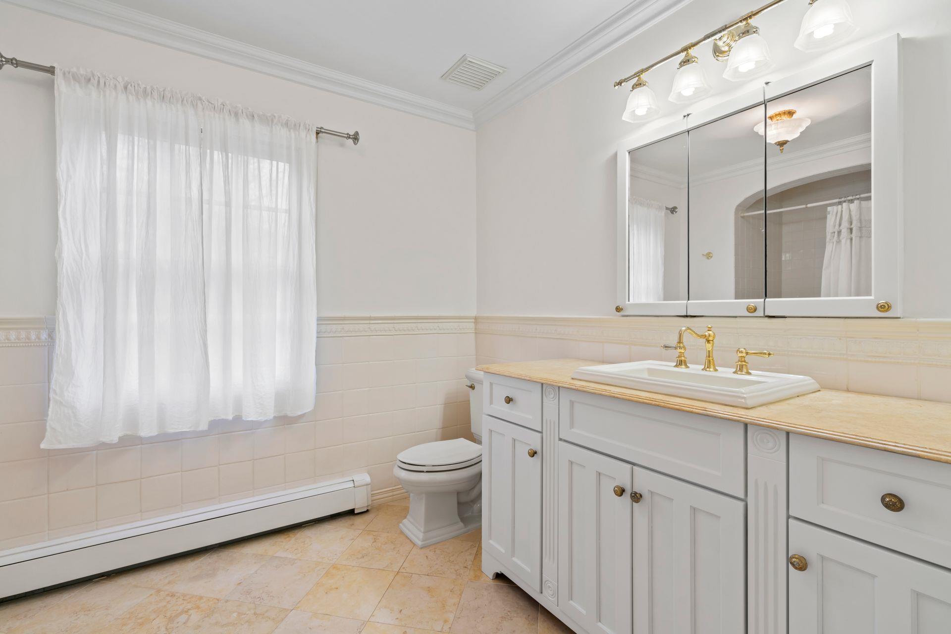 Single Family Oakwood  Suffolk County, NY 11743, MLS-846285-20