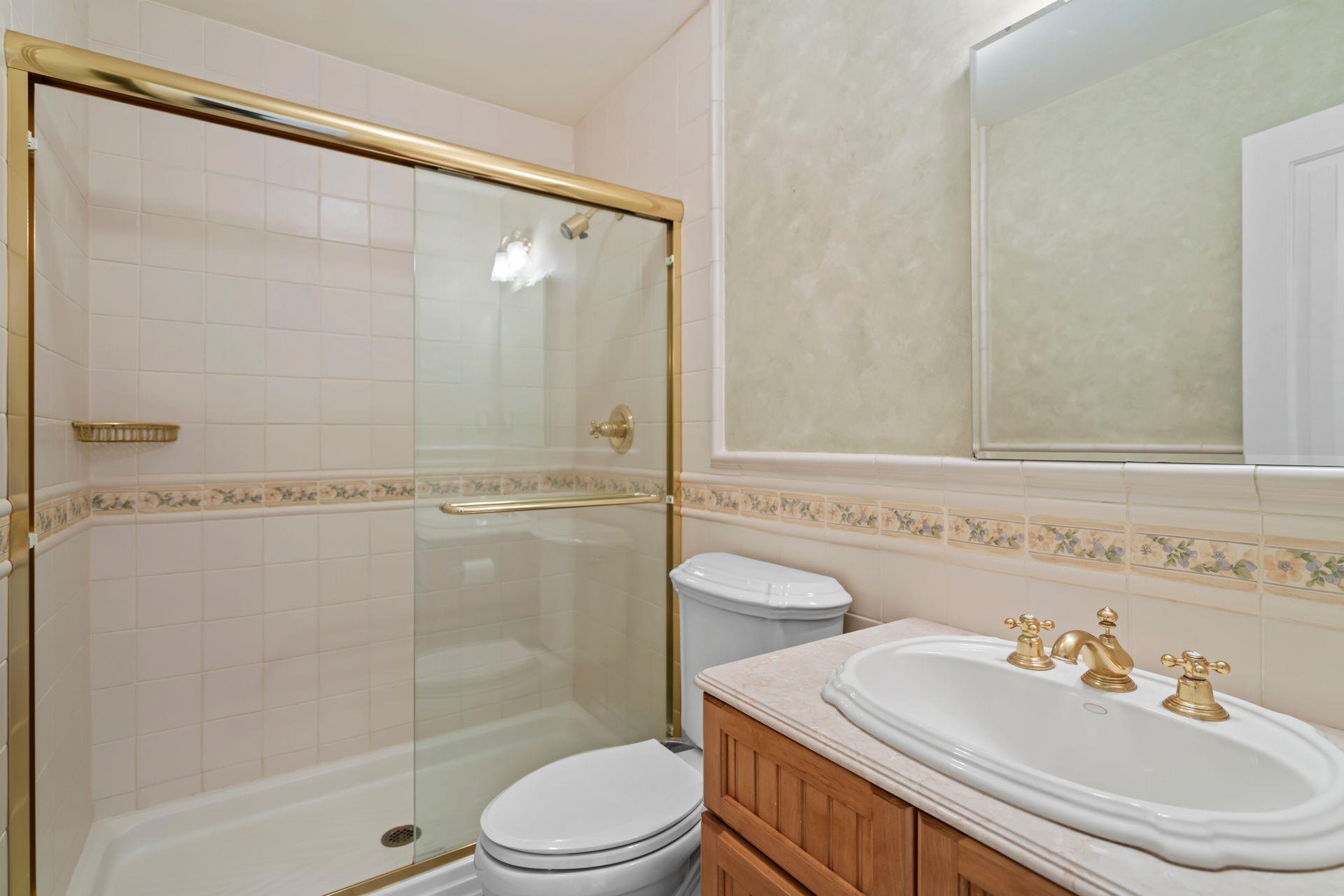 Single Family Oakwood  Suffolk County, NY 11743, MLS-846285-22