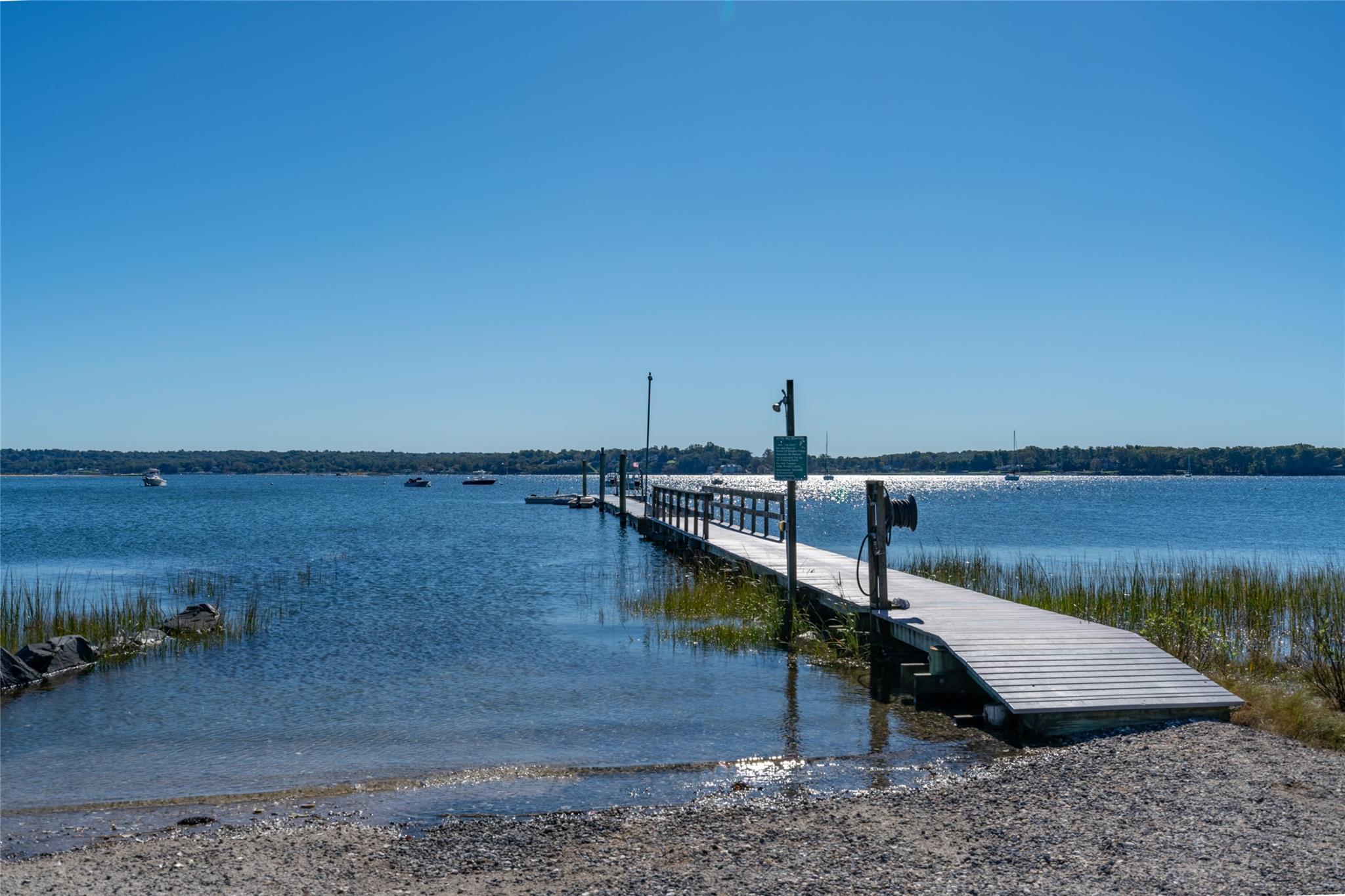 Single Family Oakwood  Suffolk County, NY 11743, MLS-846285-39