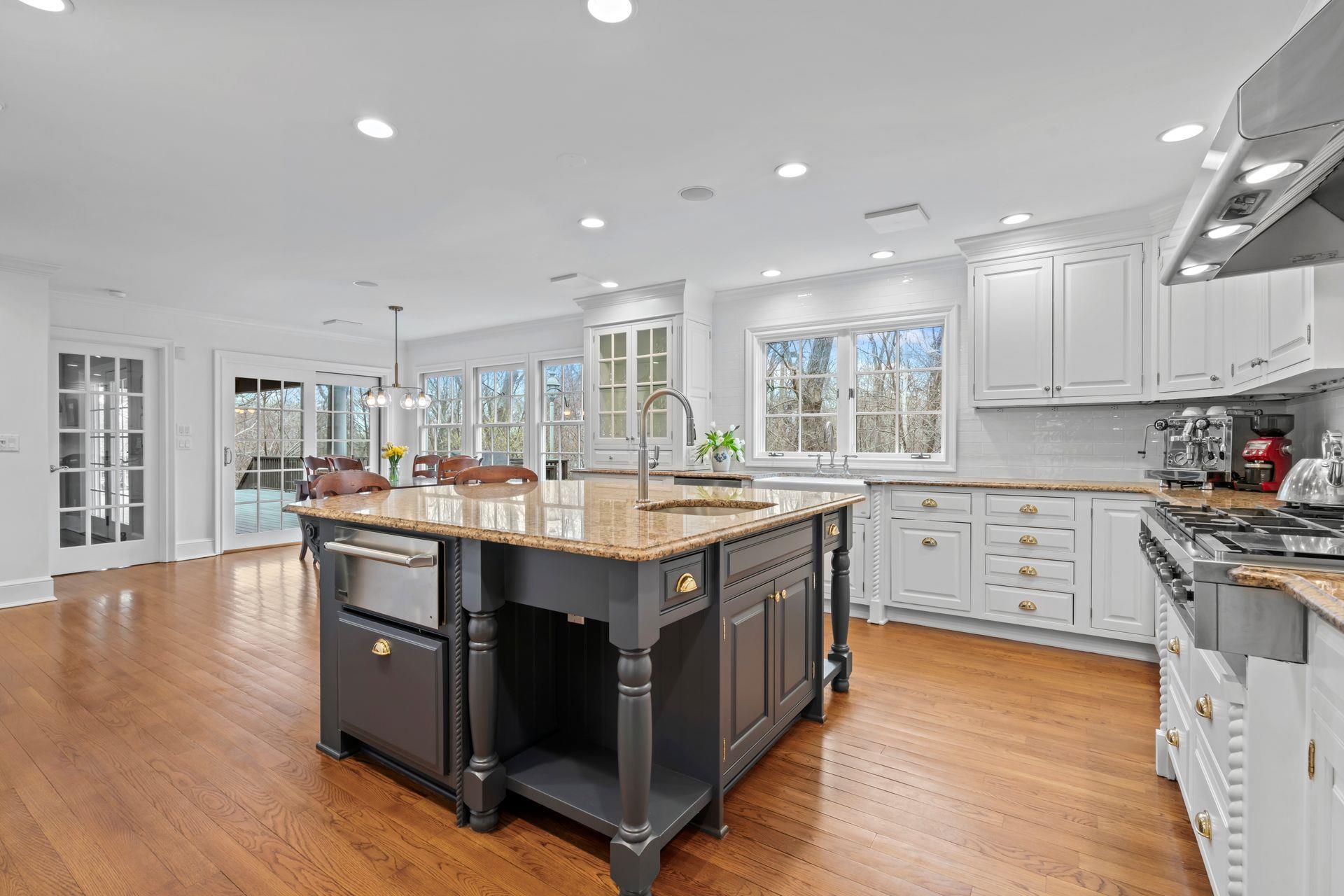 Single Family Oakwood  Suffolk County, NY 11743, MLS-846285-4