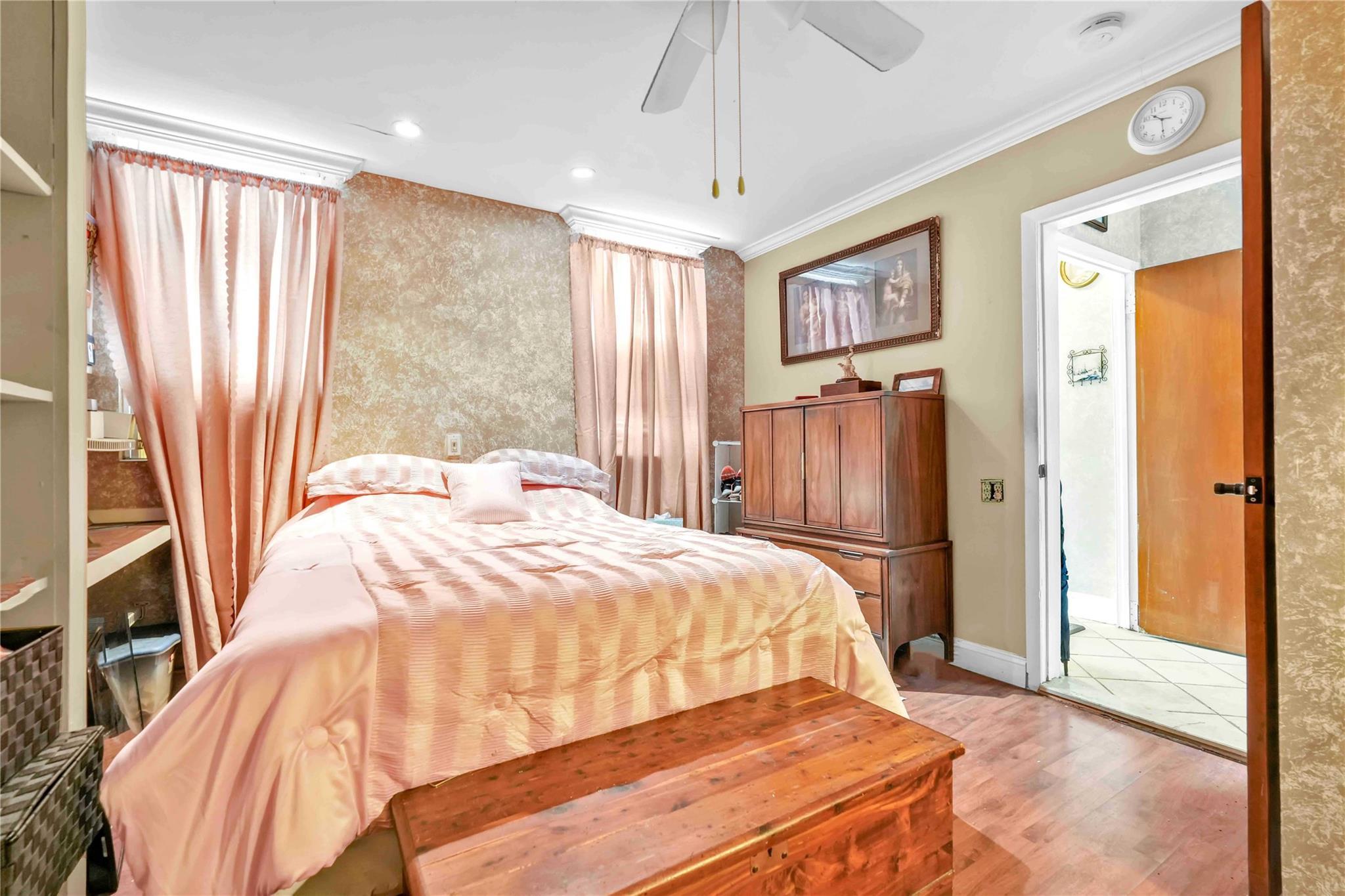 Single Family George  Queens, NY 11385, MLS-846318-5
