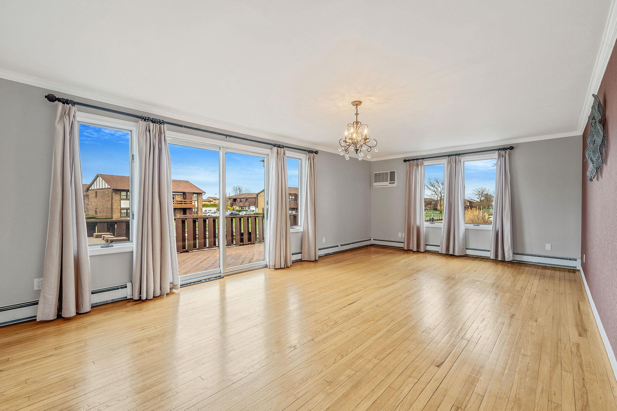 Single Family Baylawn Avenue  Suffolk County, NY 11726, MLS-846343-22