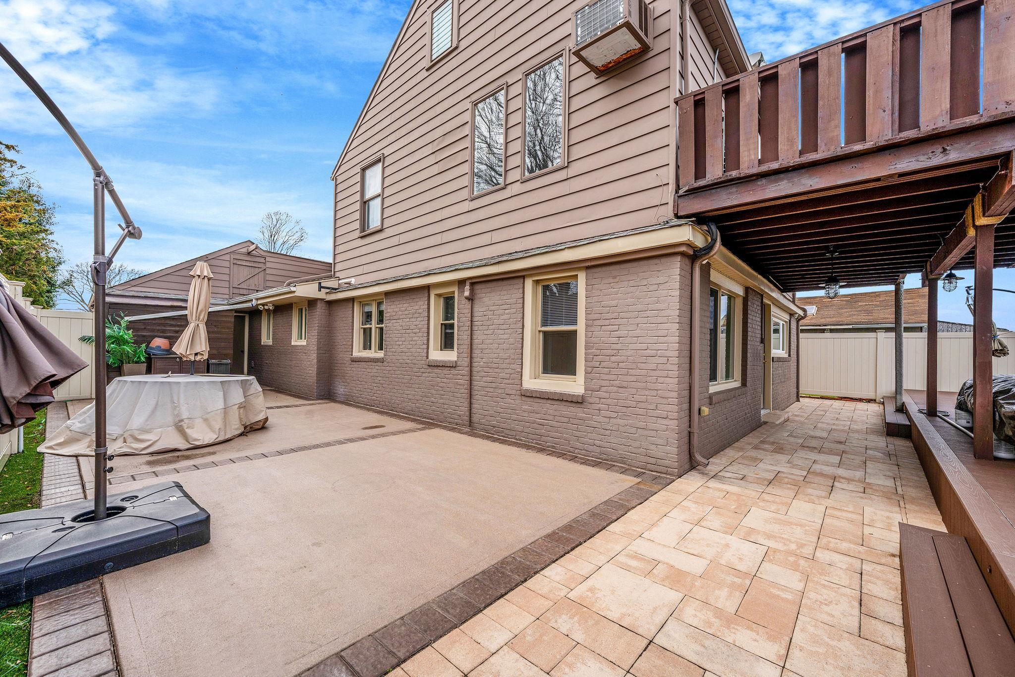 Single Family Baylawn Avenue  Suffolk County, NY 11726, MLS-846343-34