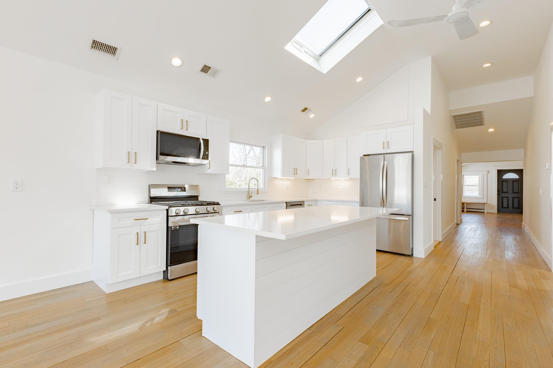 Single Family Riverdale  Nassau County, NY 11758, MLS-846361-2