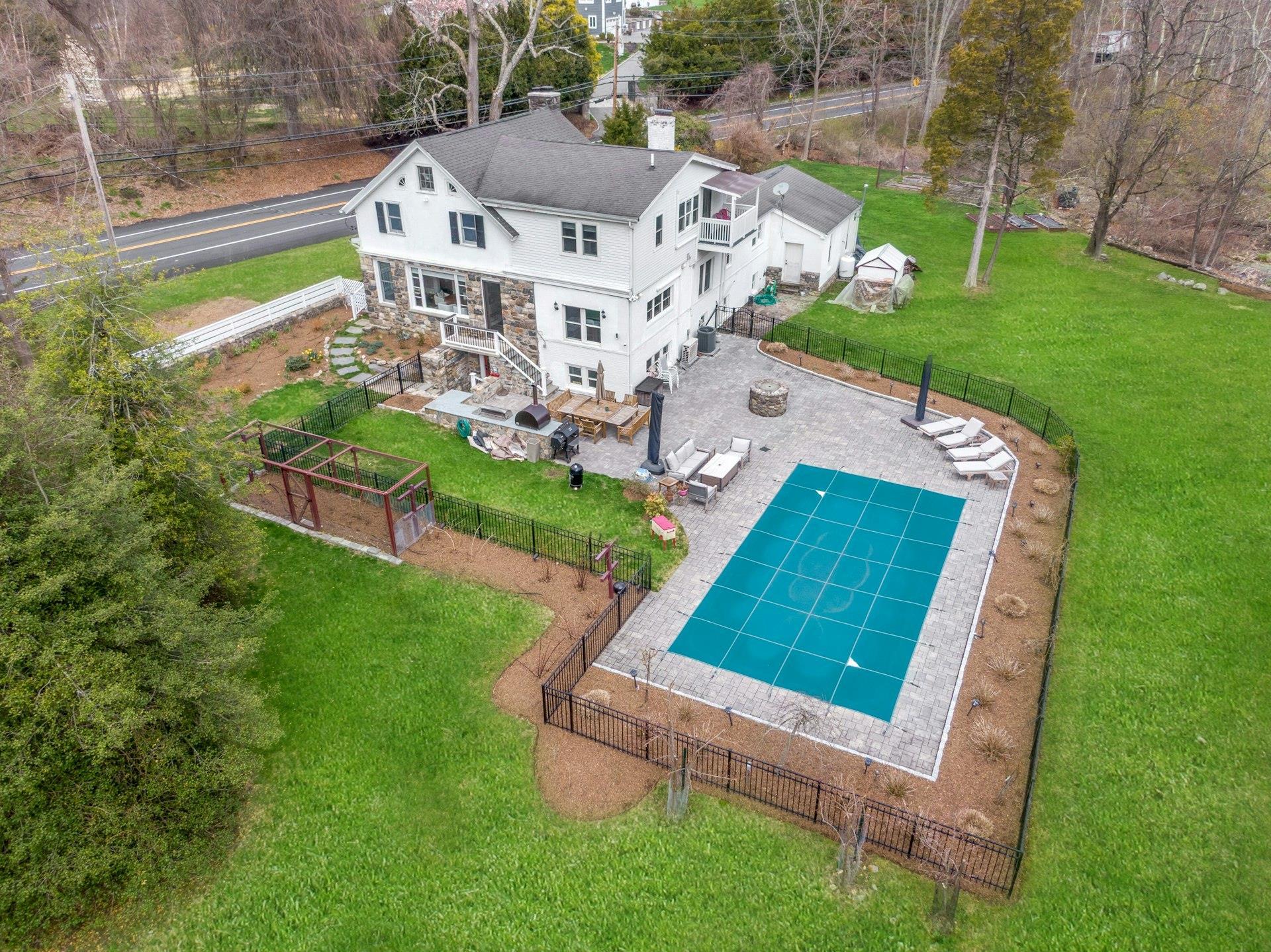 Single Family Pinesbridge  Westchester County, NY 10562, MLS-846399-37