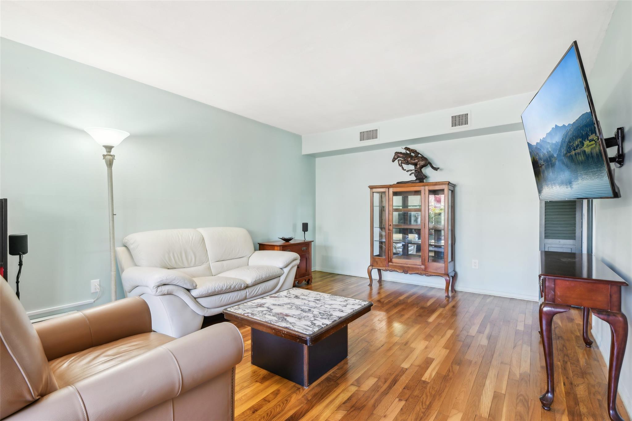 Single Family Catlin  Nassau County, NY 11557, MLS-846402-4