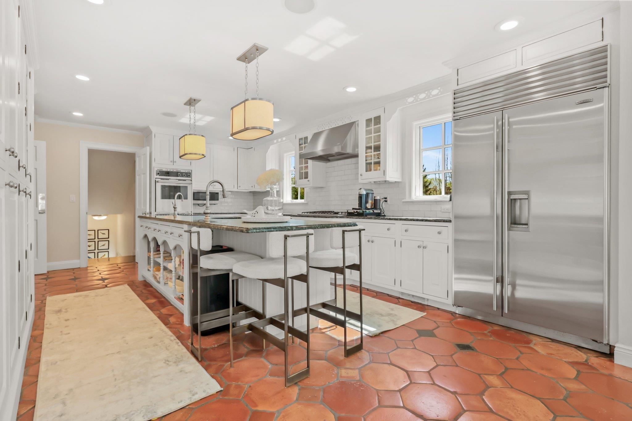 Single Family Plateau  Westchester County, NY 10708, MLS-846403-12