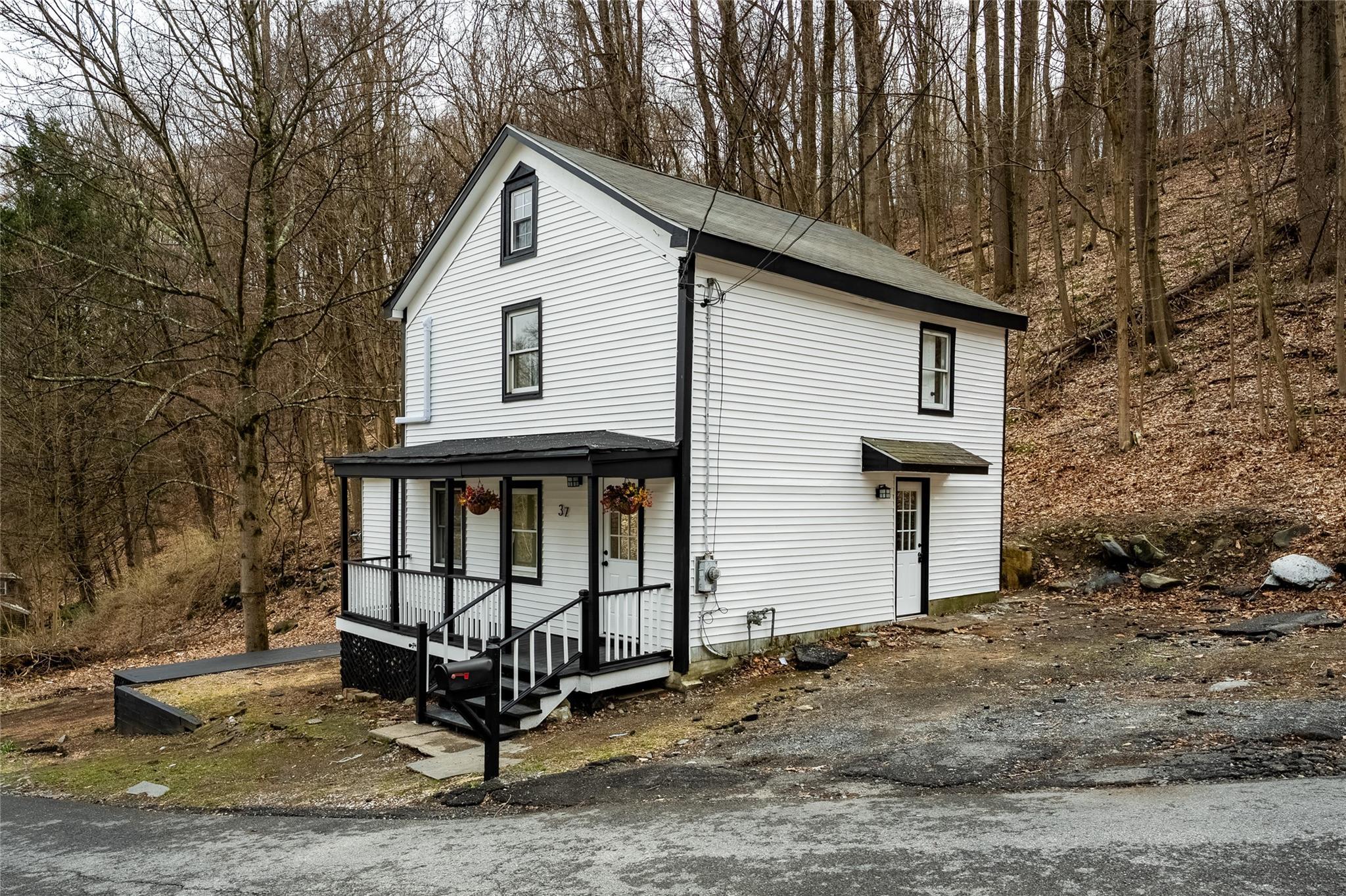 Single Family Maple  Ulster County, NY 12528, MLS-846410-17
