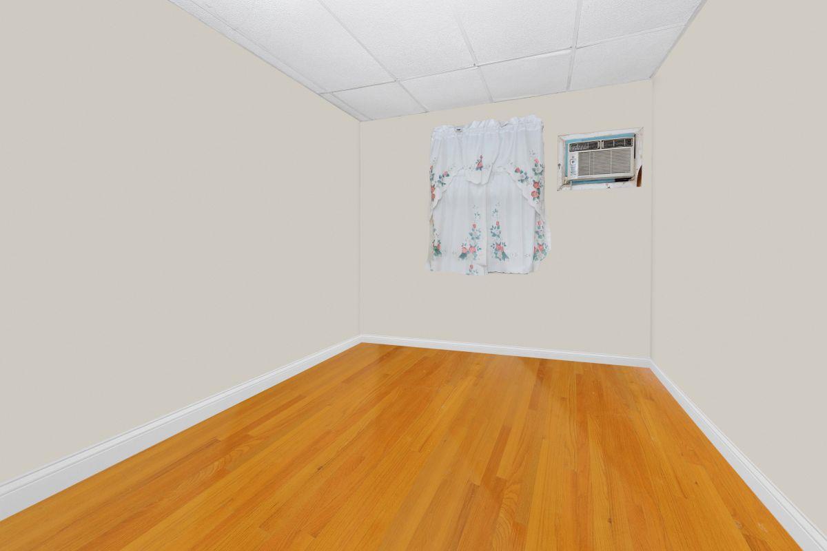 Single Family Chestnut  Brooklyn, NY 11208, MLS-846441-7