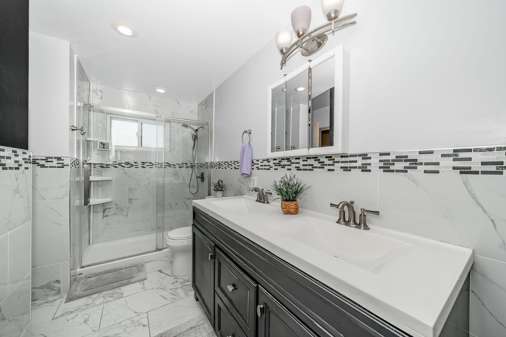 Single Family Briarwood  Suffolk County, NY 11798, MLS-846518-11
