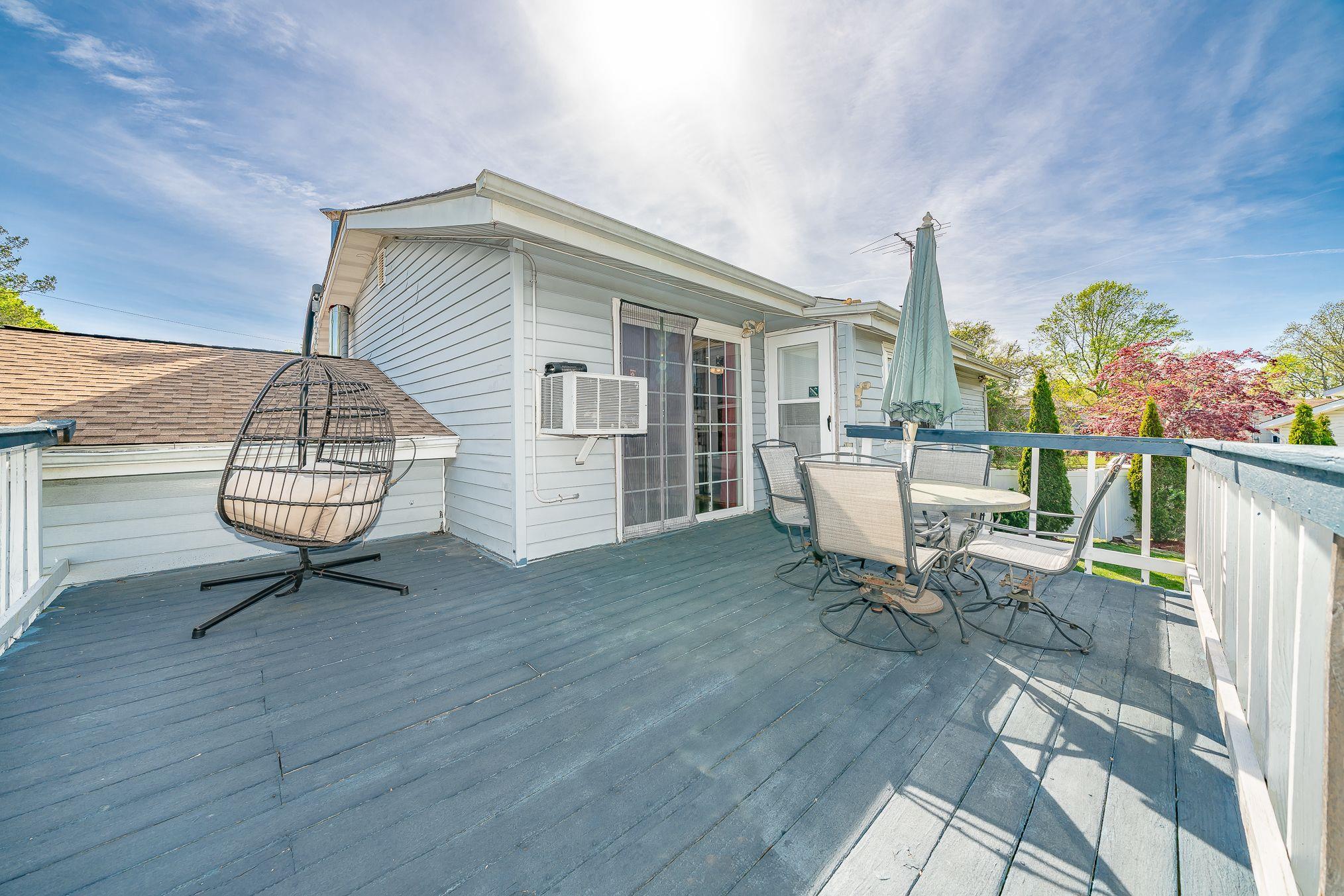 Single Family Briarwood  Suffolk County, NY 11798, MLS-846518-23