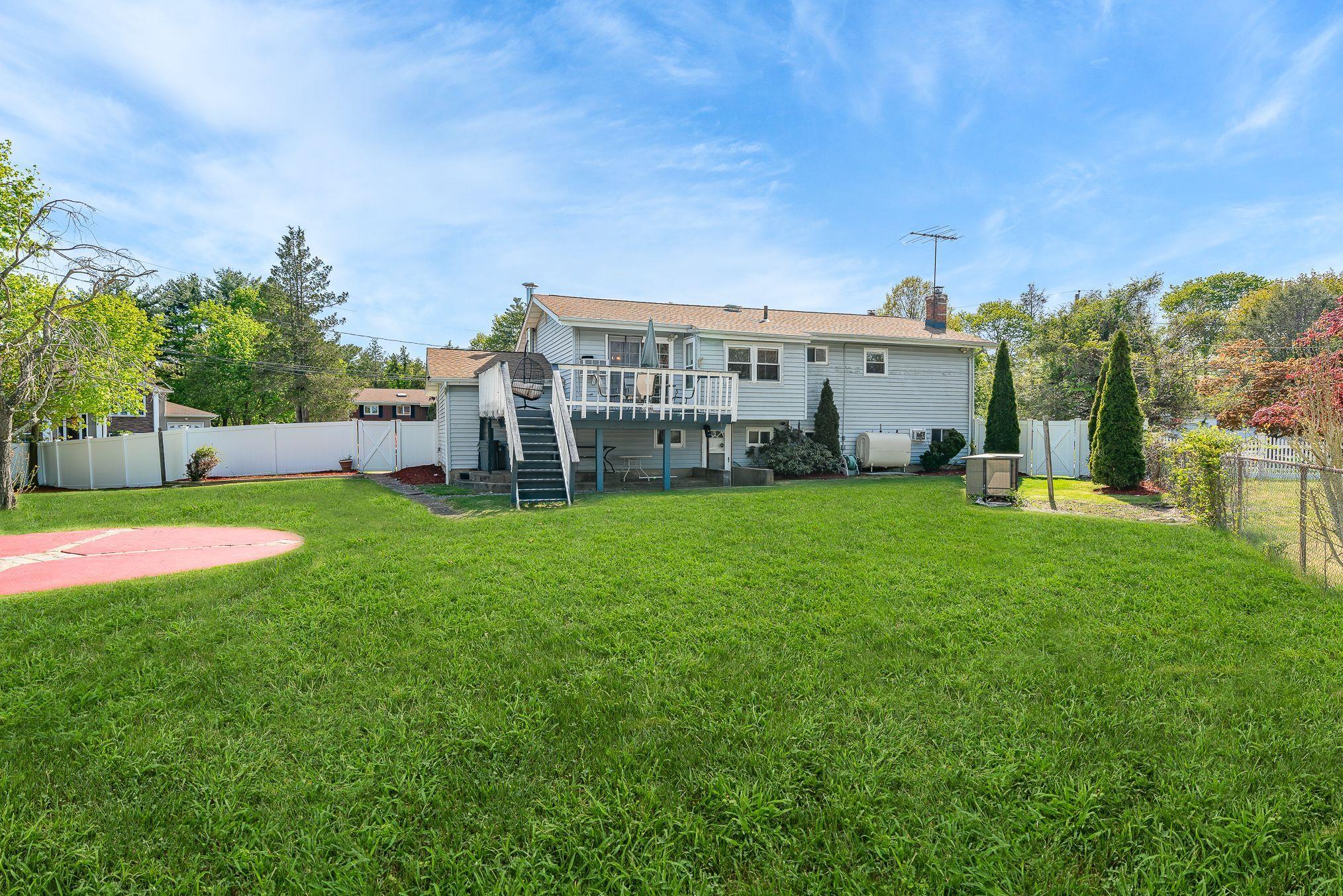 Single Family Briarwood  Suffolk County, NY 11798, MLS-846518-26