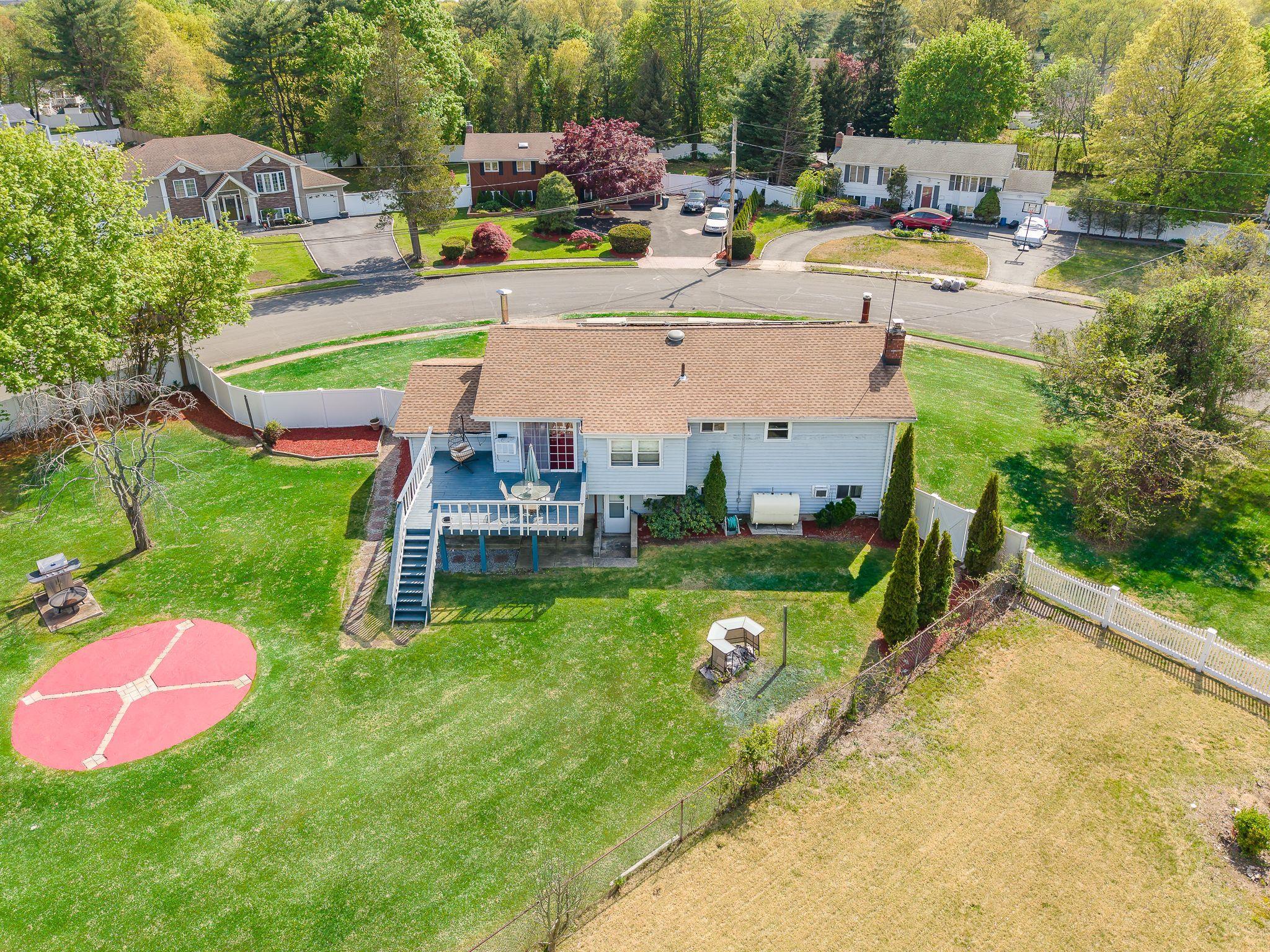 Single Family Briarwood  Suffolk County, NY 11798, MLS-846518-27