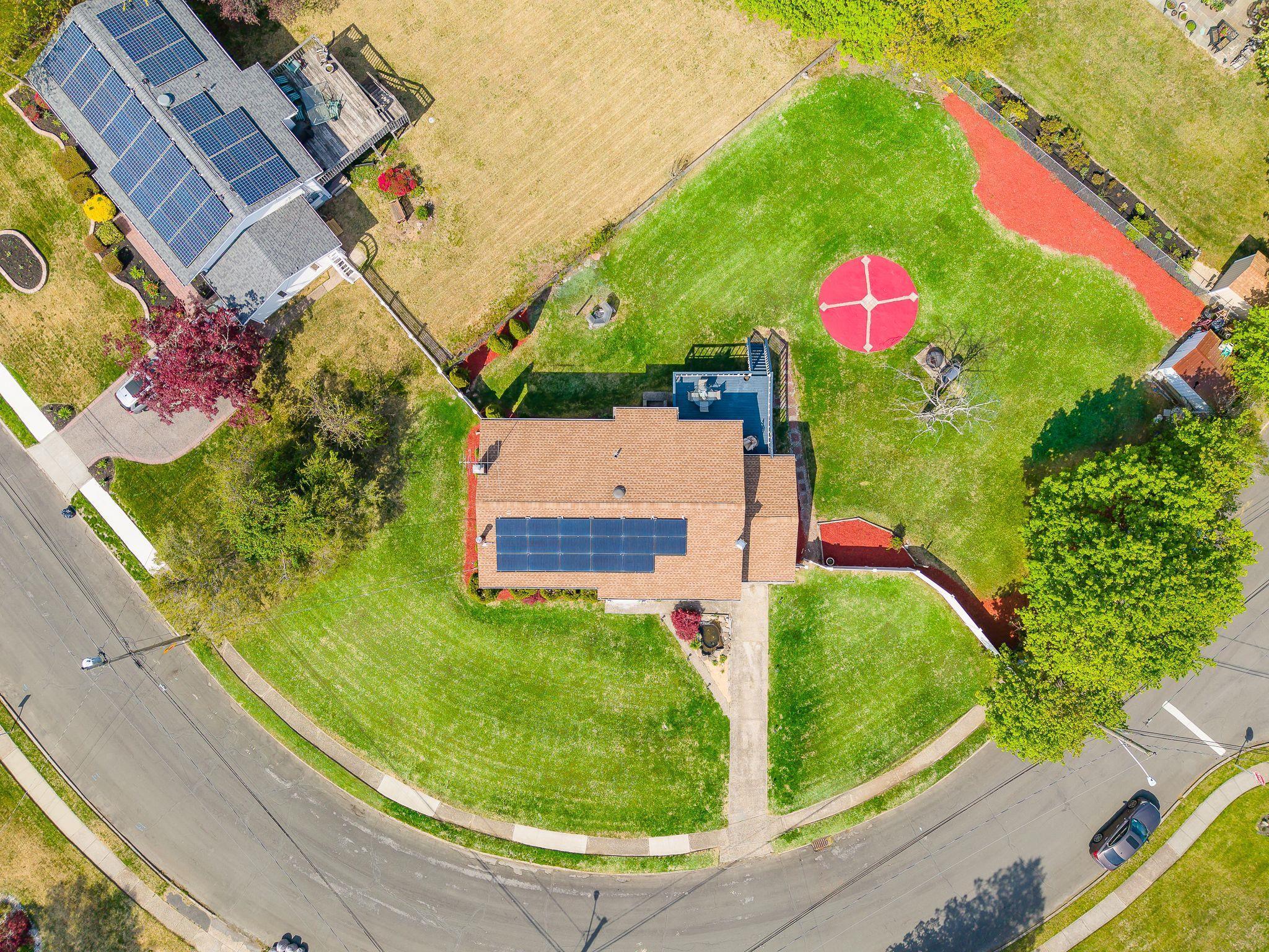 Single Family Briarwood  Suffolk County, NY 11798, MLS-846518-28