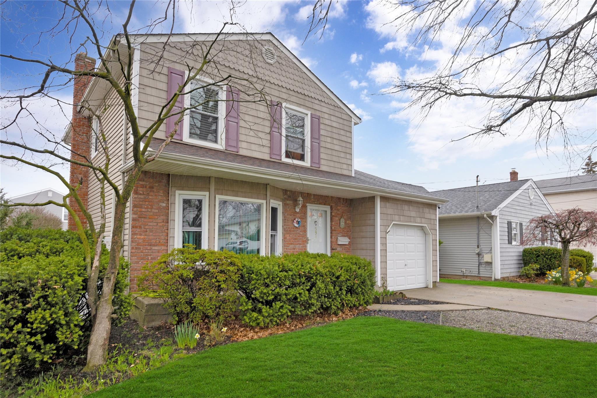 Single Family Conklin  Nassau County, NY 11735, MLS-846525-2