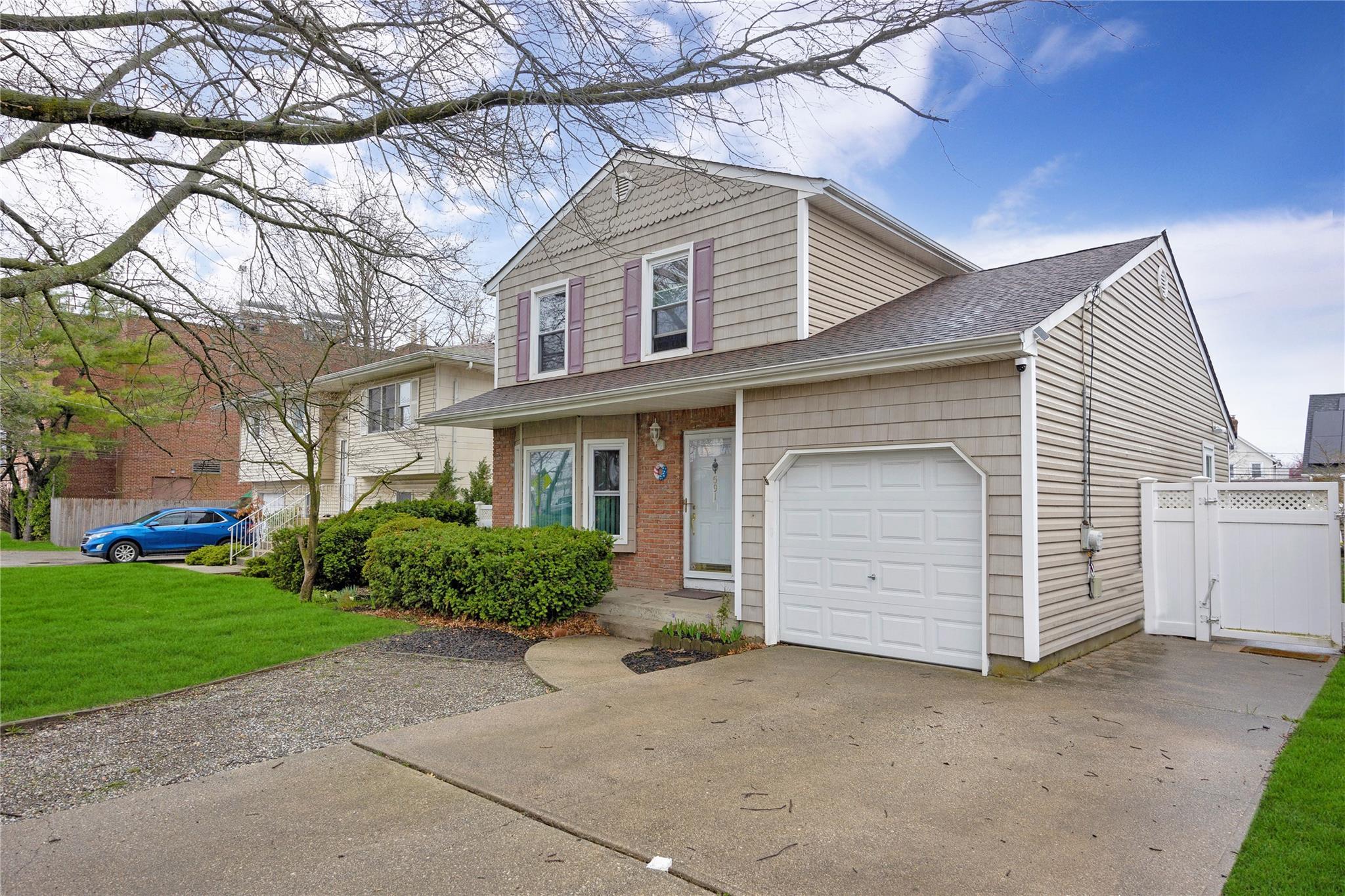 Single Family Conklin  Nassau County, NY 11735, MLS-846525-3