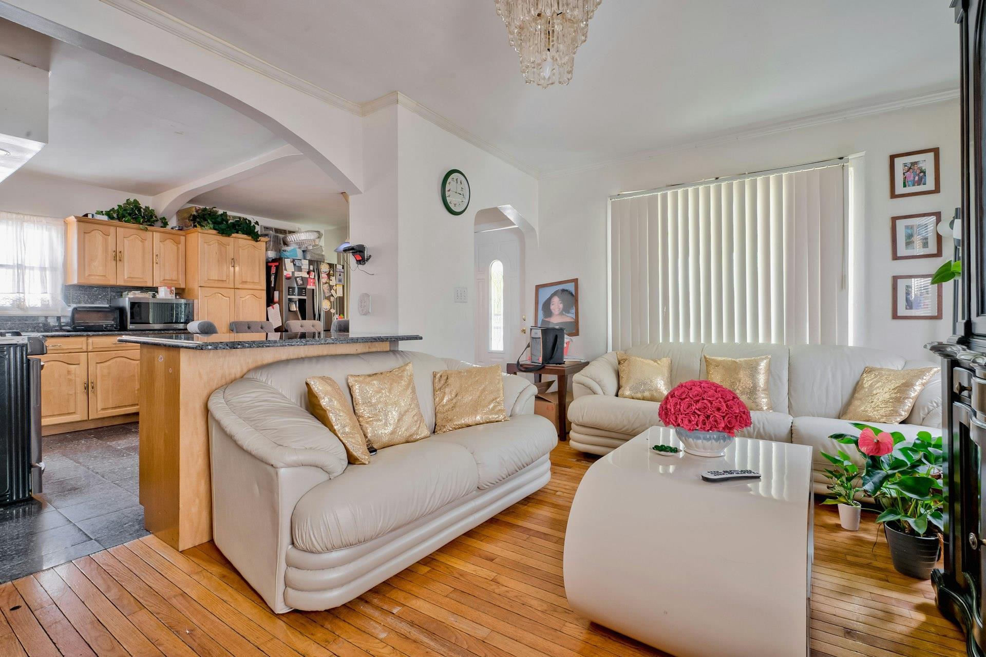 Single Family Virginia  Nassau County, NY 11003, MLS-846537-11