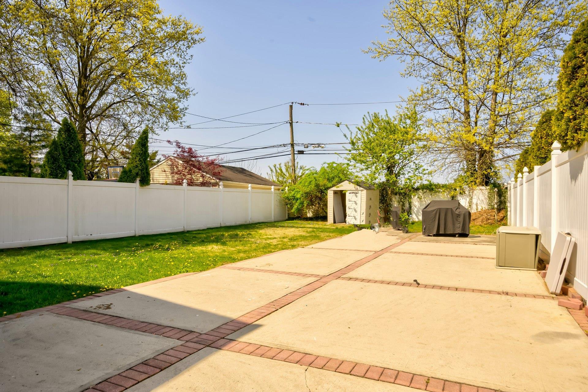 Single Family Virginia  Nassau County, NY 11003, MLS-846537-32