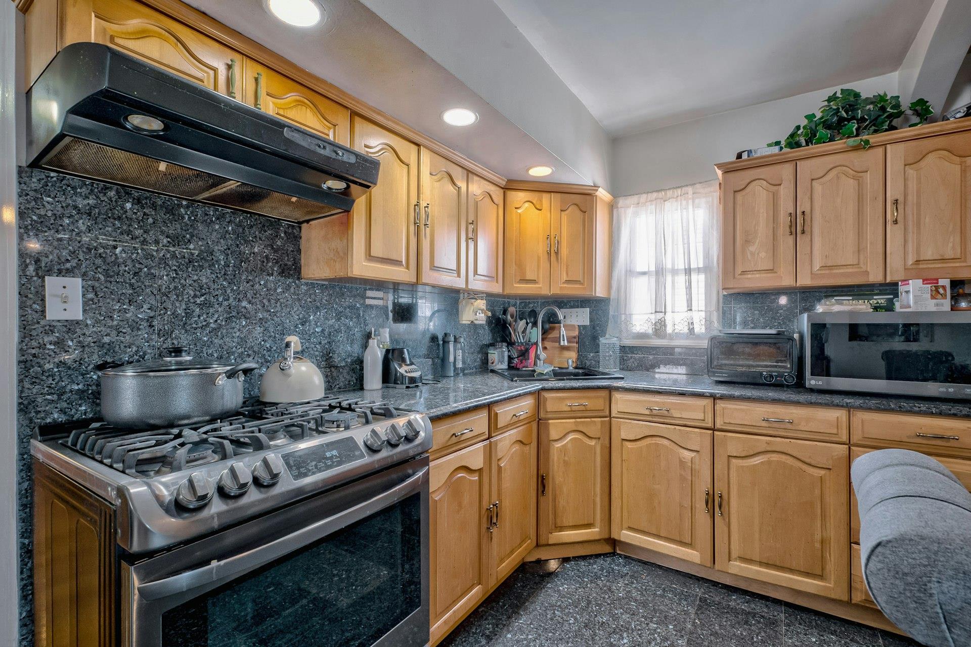 Single Family Virginia  Nassau County, NY 11003, MLS-846537-6