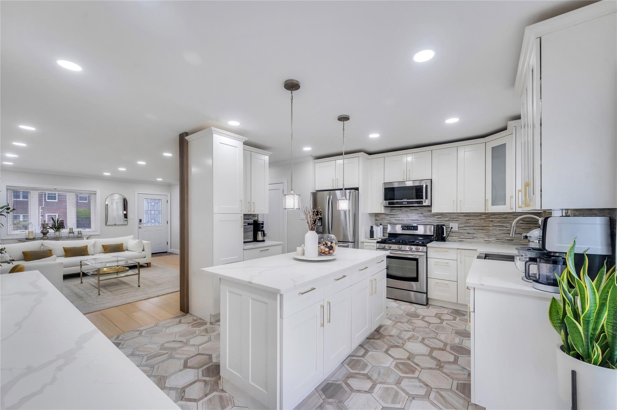 Single Family 88th  Queens, NY 11369, MLS-846542-10
