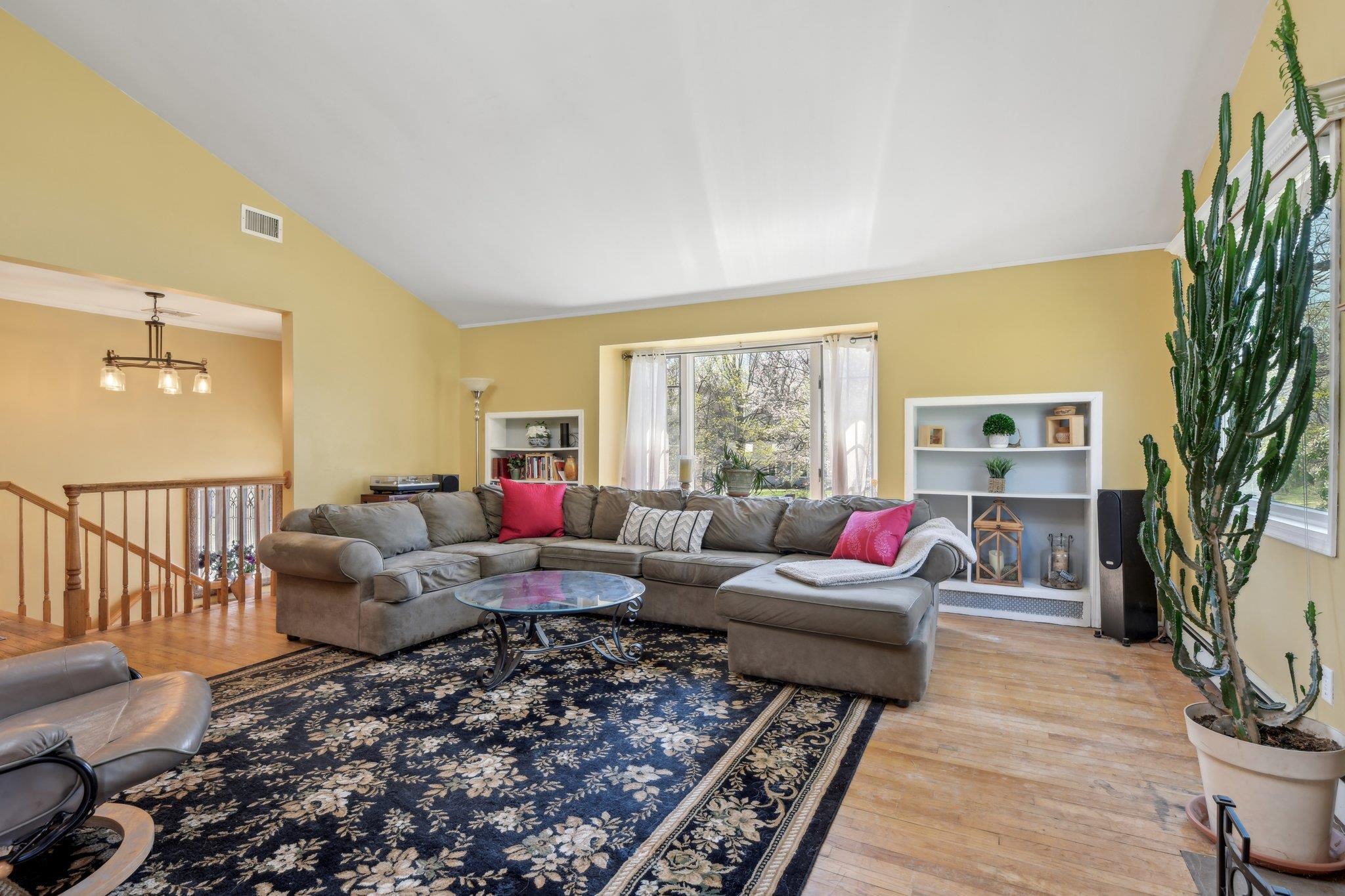 Single Family Greentree  Suffolk County, NY 11768, MLS-846551-3