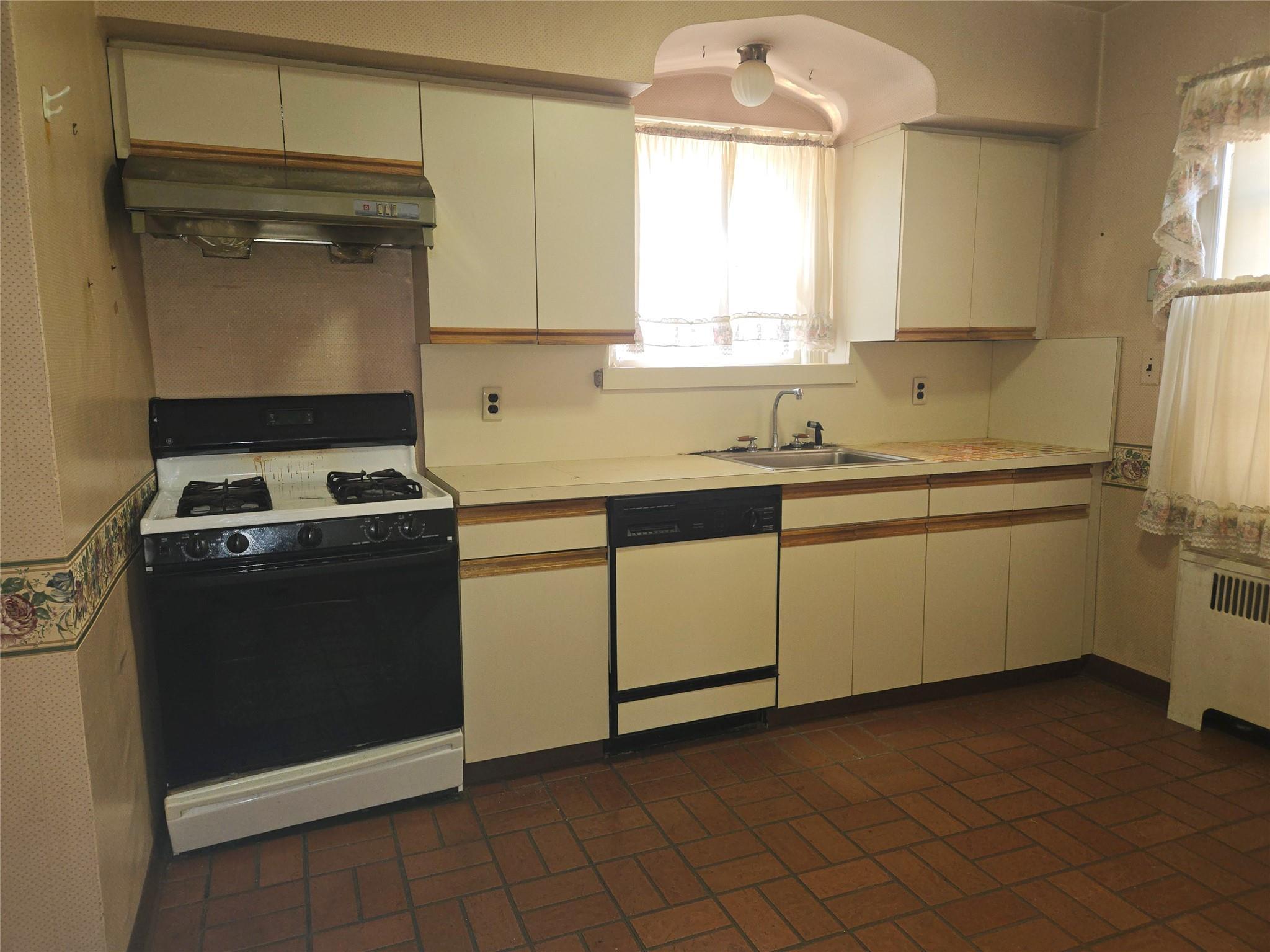 Single Family Grand Central  Queens, NY 11432, MLS-846566-18