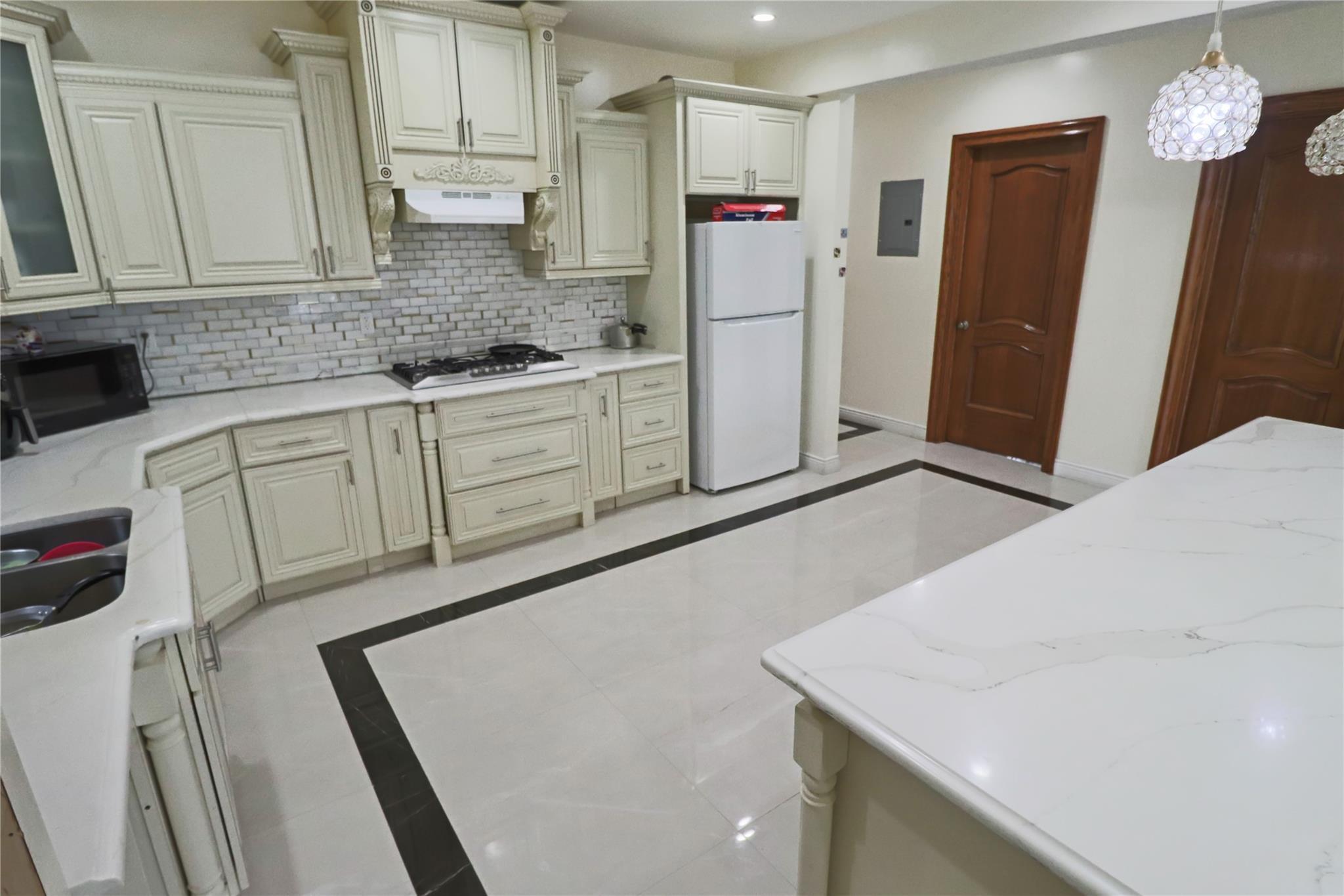 Single Family 95th  Queens, NY 11419, MLS-846582-10